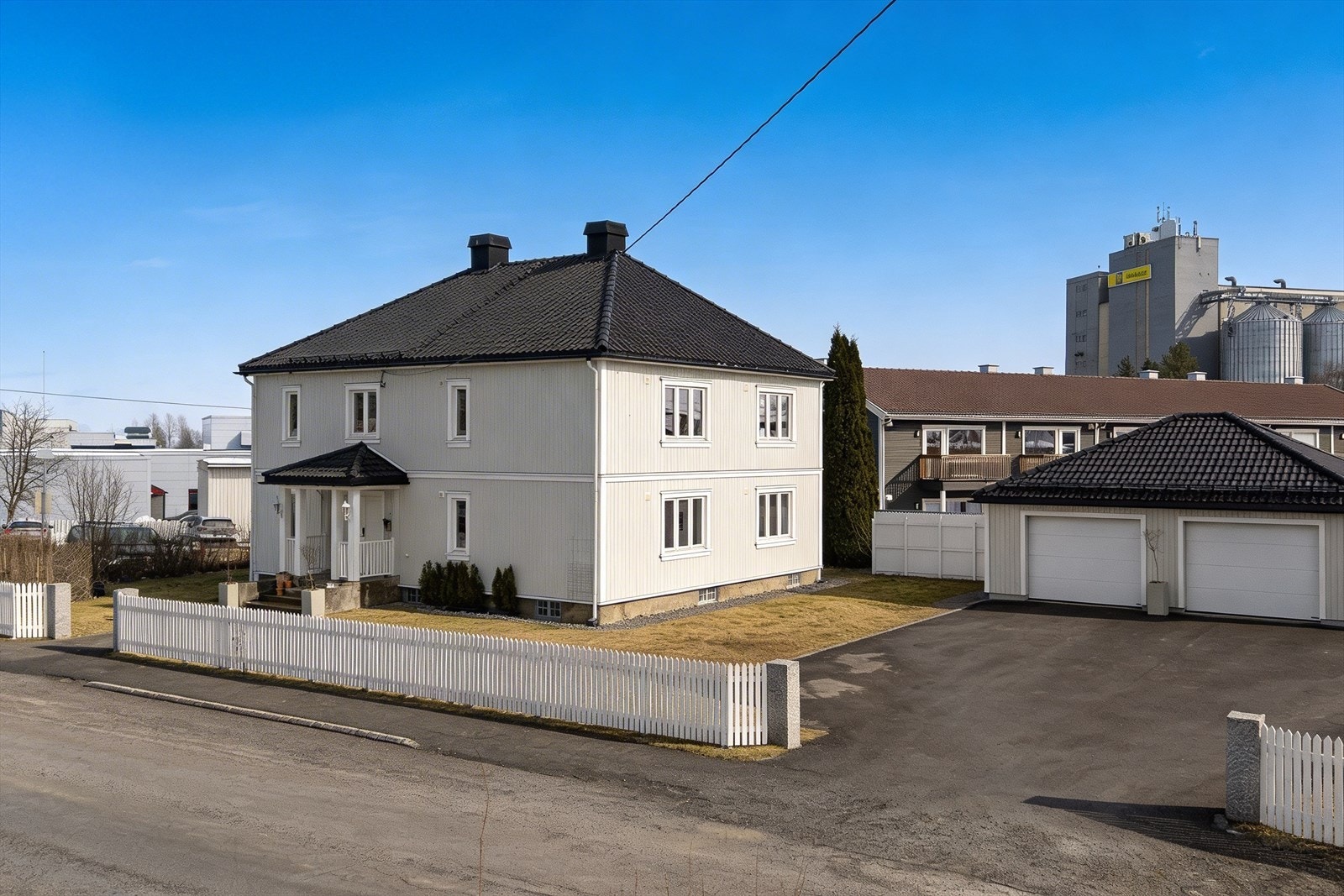 God plass for parkering. Galleribilde