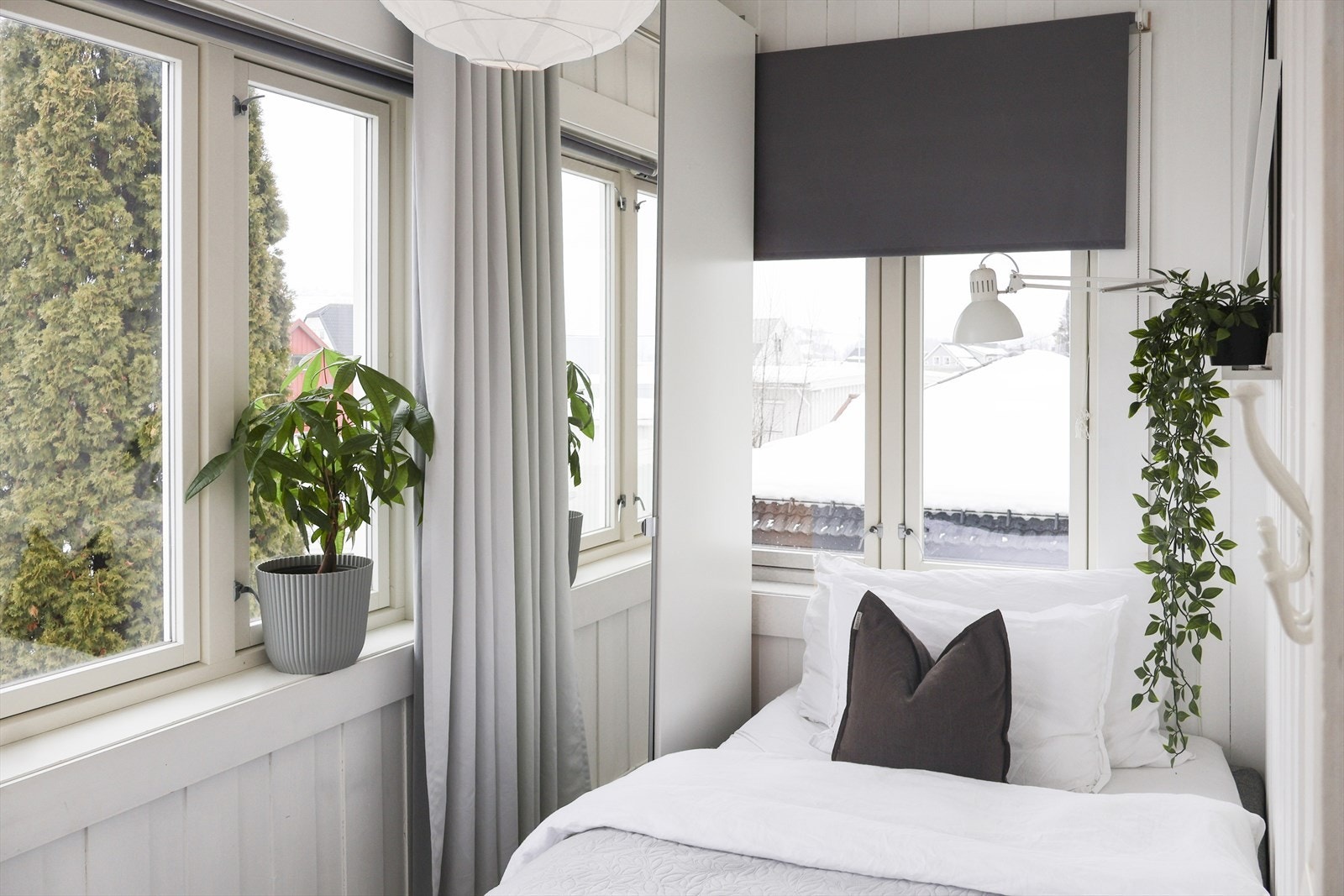 Soverom III i 2. etasje har godt med lysinnslipp. Galleribilde