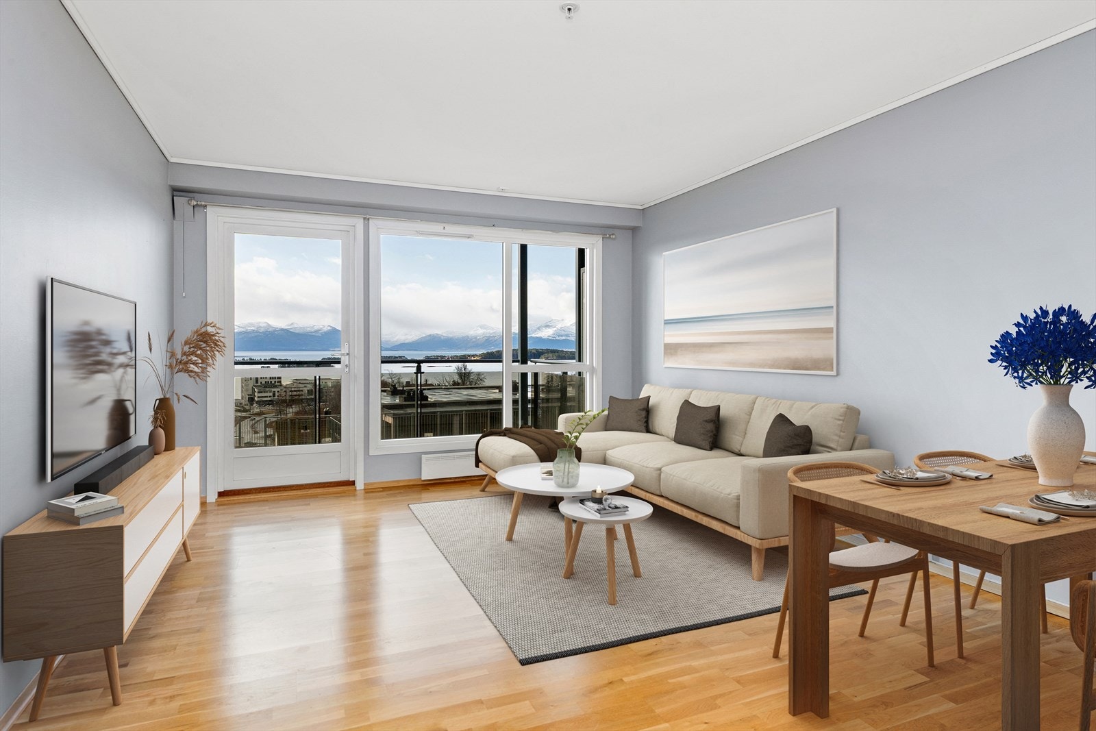 Velkommen til Boråsvegen 40 - sentral 2-roms leilighet med sydvendt balkong og garasjeplass! Galleribilde