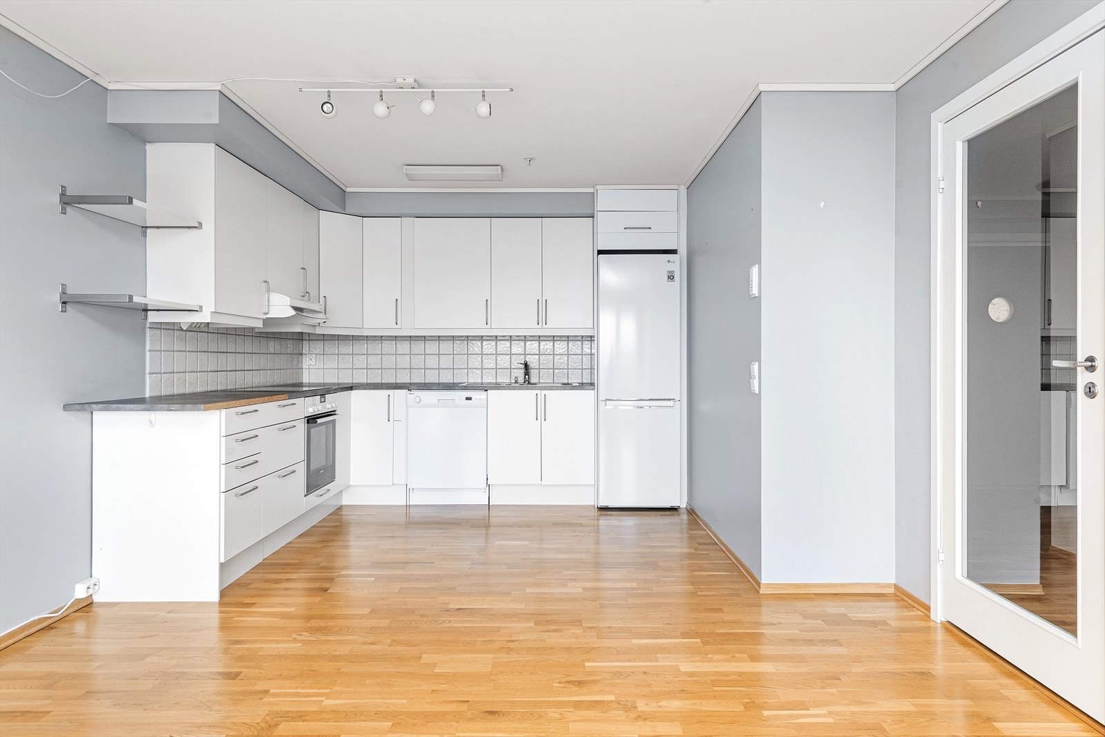 Hvitevarer på kjøkken medfølger Galleribilde