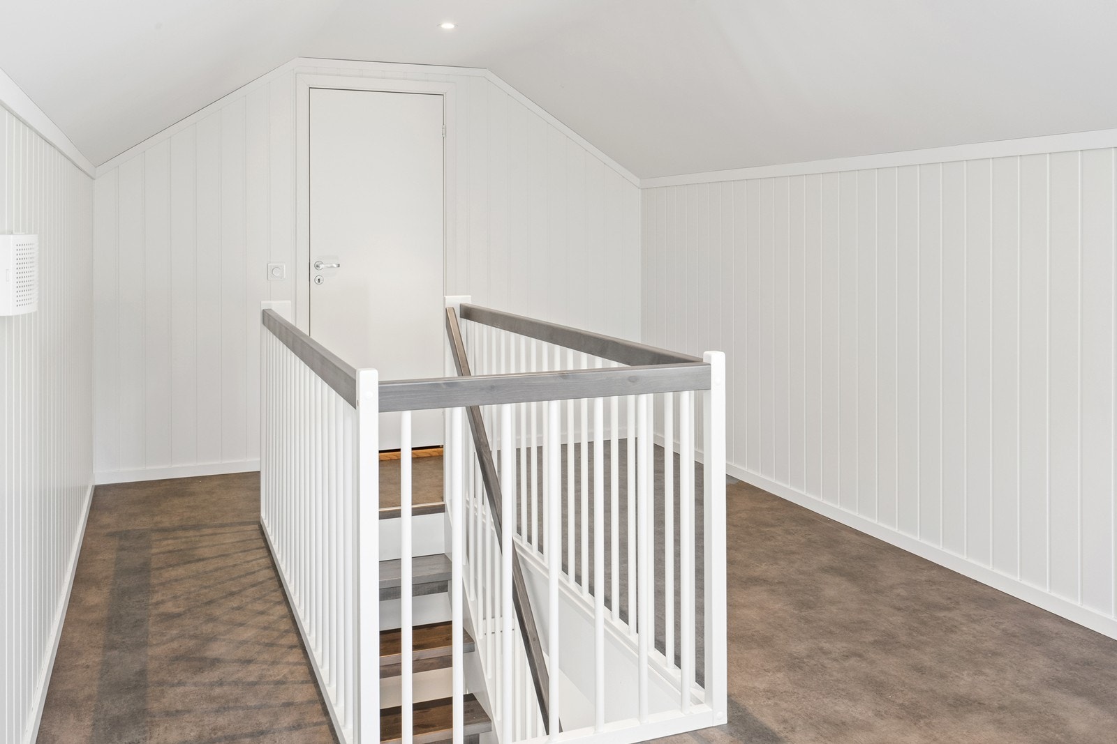 Loftet har også tilgang til teknisk rom Galleribilde