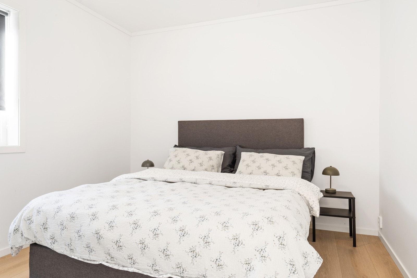 Hovedsoverom med god plass til seng og garderobe. Galleribilde