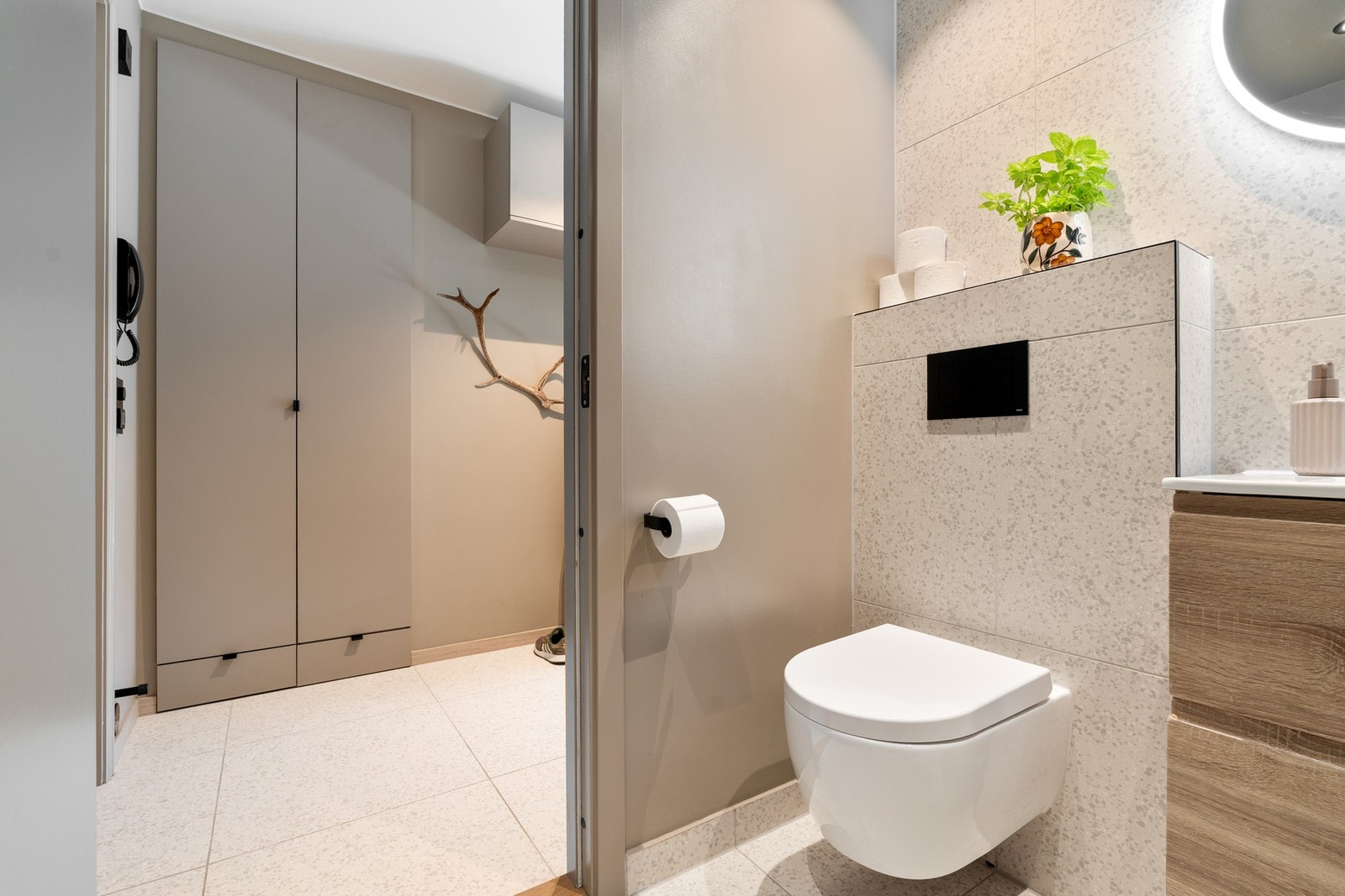 Badet har opplegg til vaskemaskin. Galleribilde