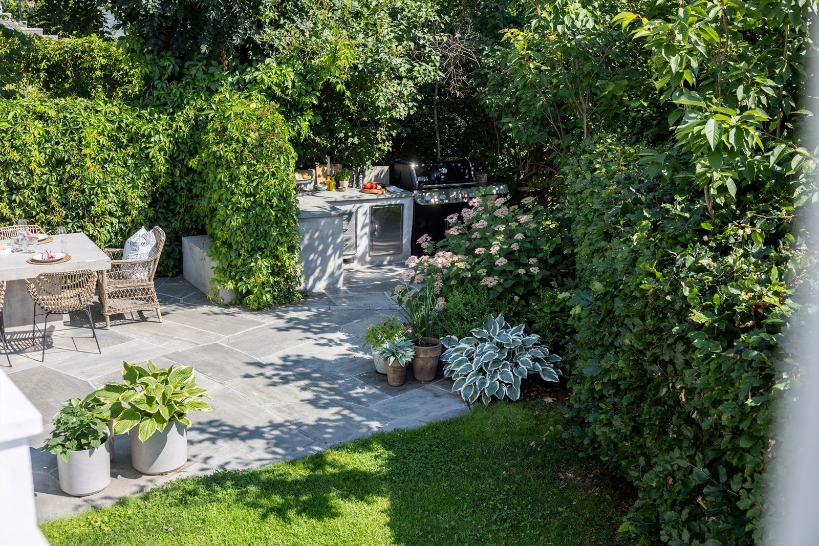 Utekjøkken og grillstasjon. Galleribilde