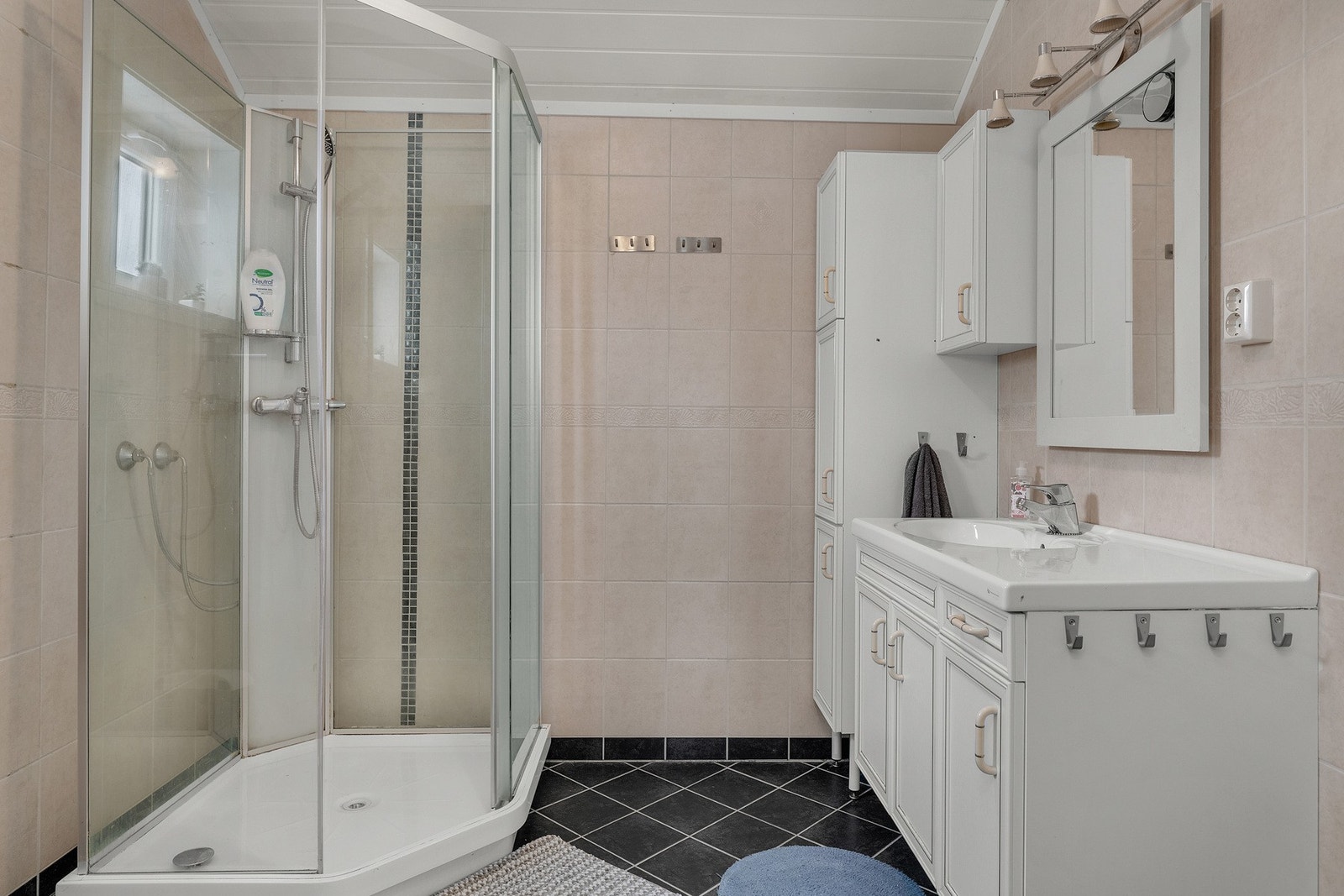 Bad i 2.etasje Galleribilde