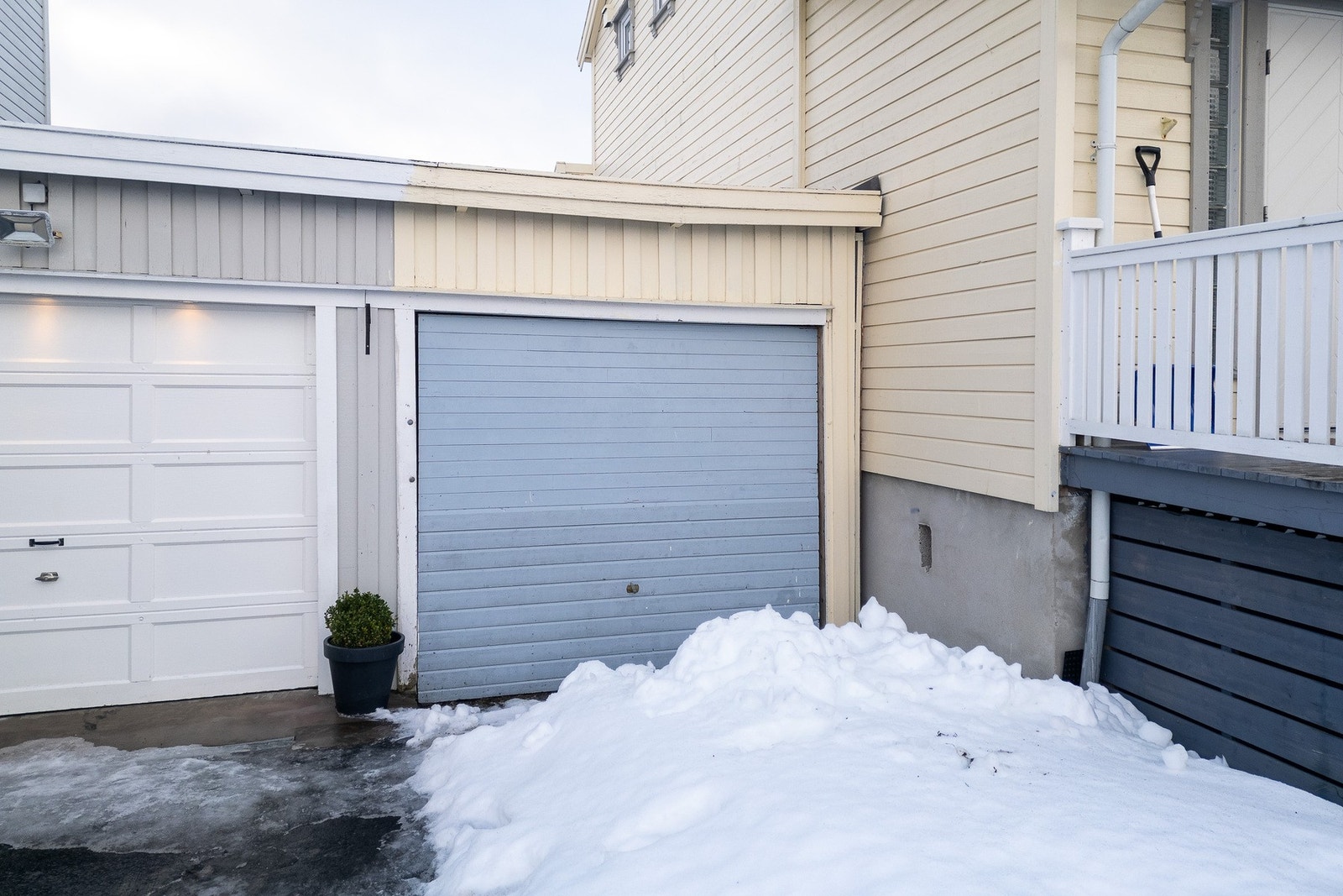 Praktisk garasje Galleribilde