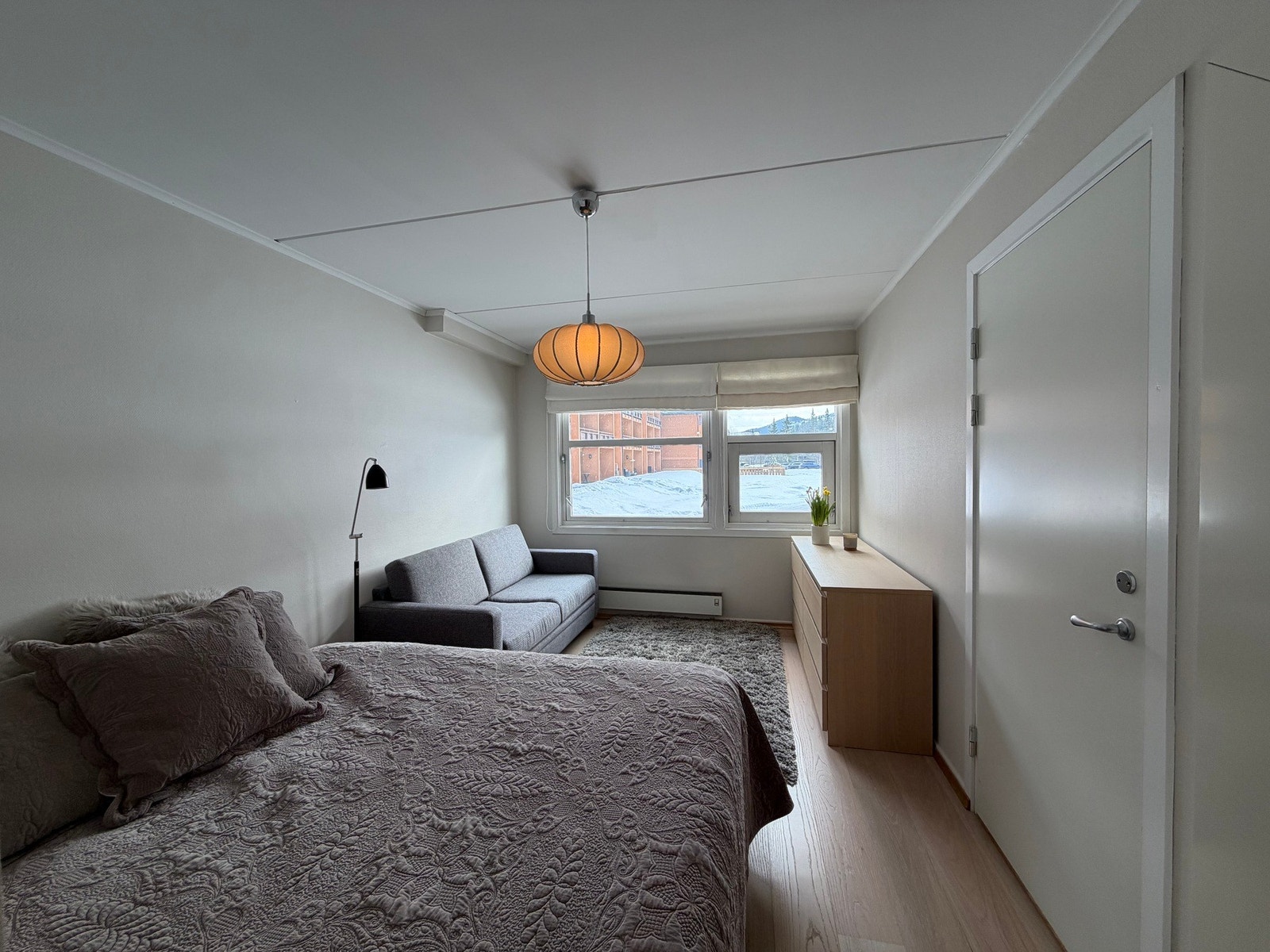 Her kan man innrede etter eget ønske og det er godt med lysinnslipp. Galleribilde