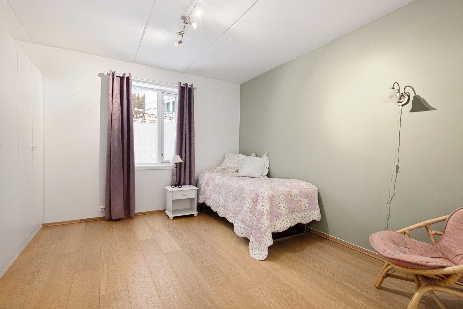 Leiligheten har totalt 2 gode soverom. Galleribilde