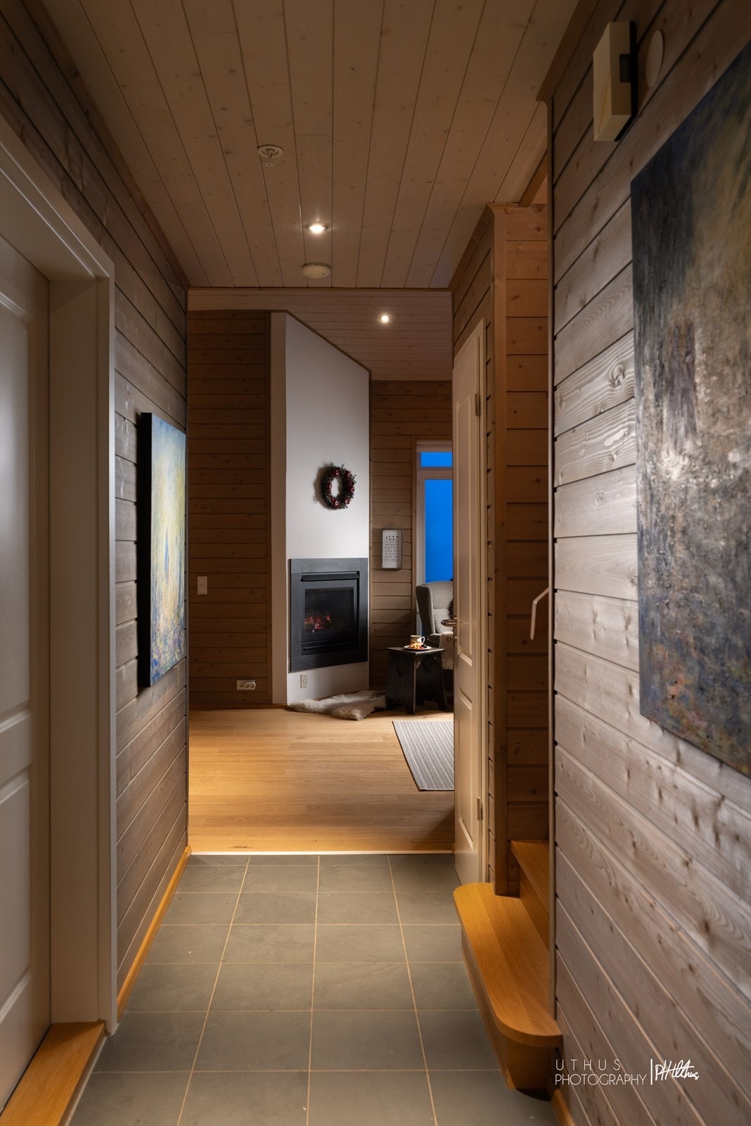 Gang med trapp til hems/loft Galleribilde