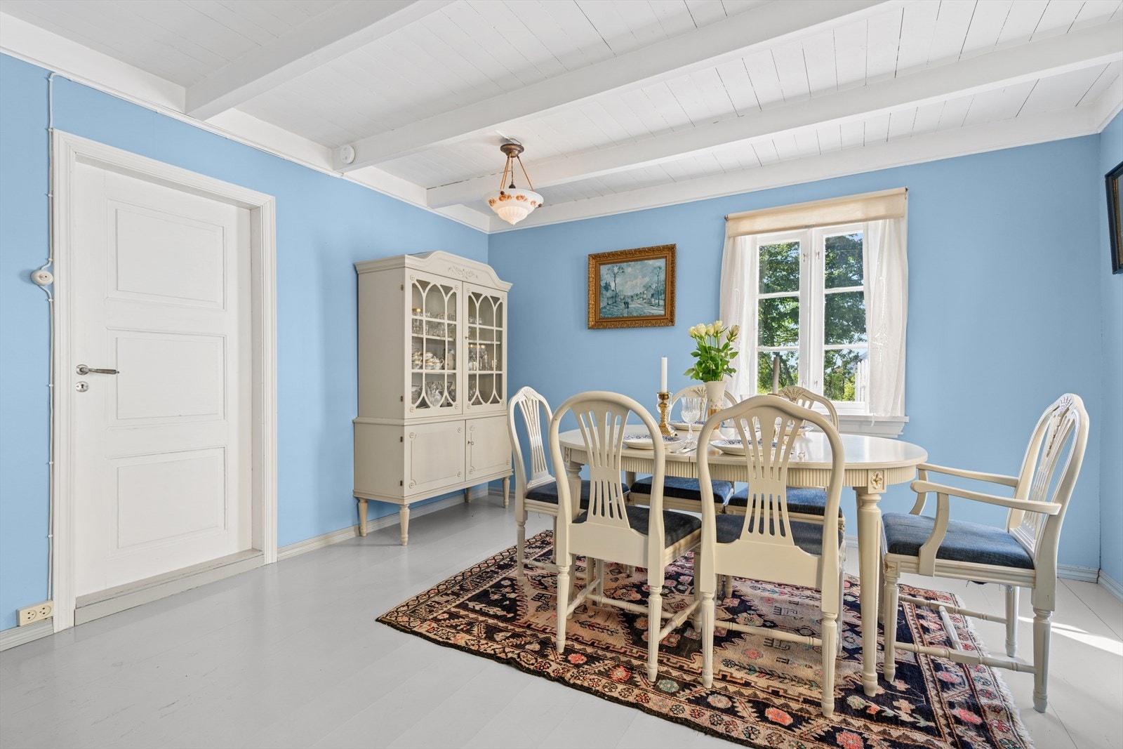 Gode vindusflater som gir godt med lysinnslipp. Galleribilde