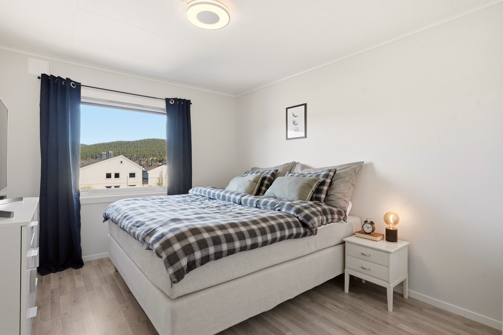 Soverom 1 som har god størrelse. Galleribilde