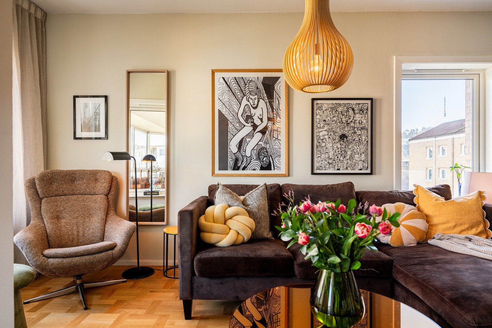 Leiligheten byr på særpreg og karakter. Galleribilde