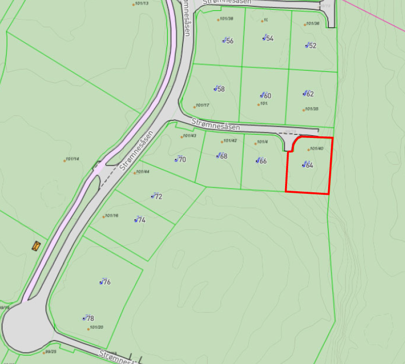 Strømnesåsen 64 er markert på kartet med rød strek. Galleribilde