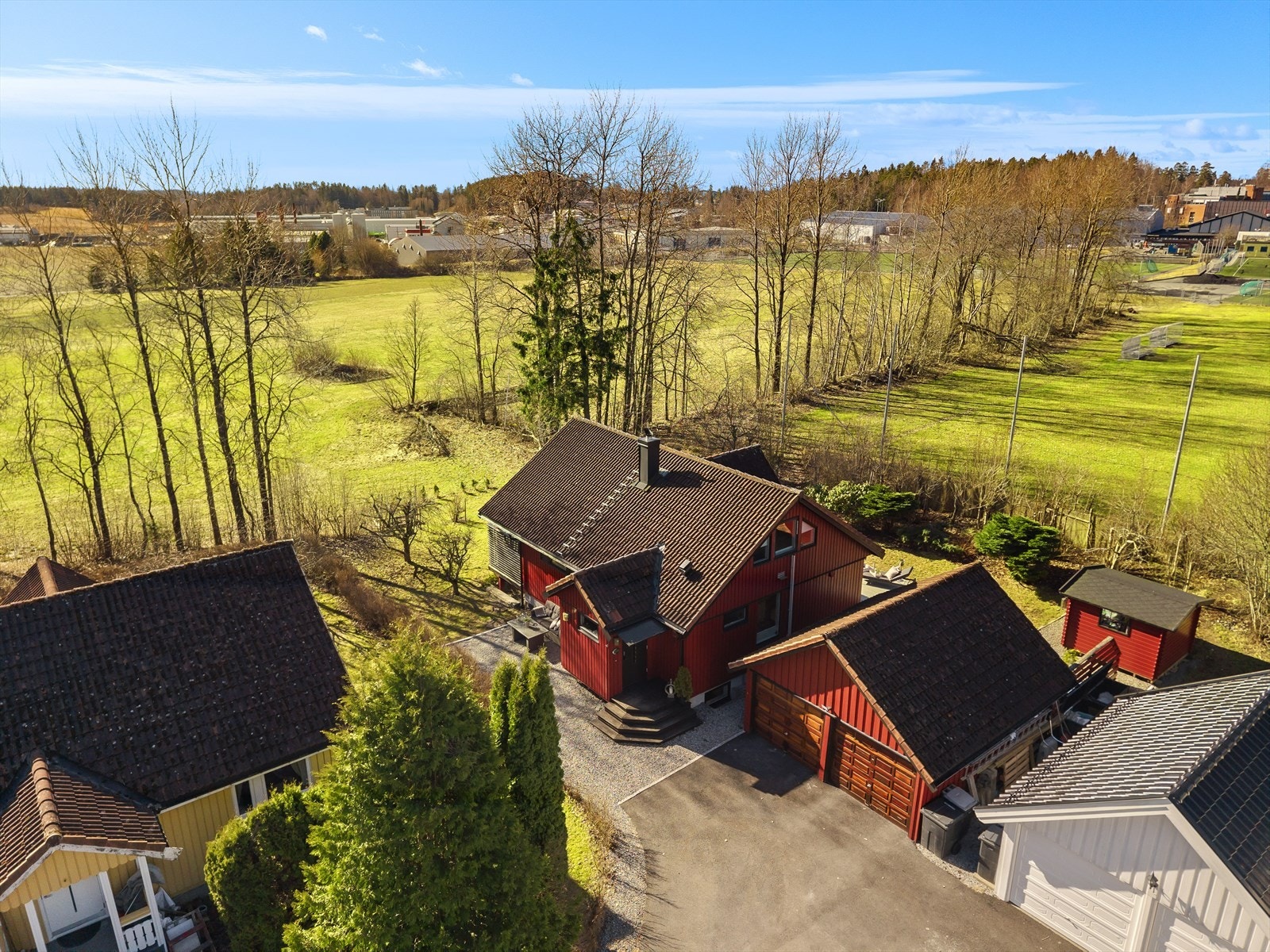 Barnevennlig og fin beliggenhet innerst i blindvei. Galleribilde