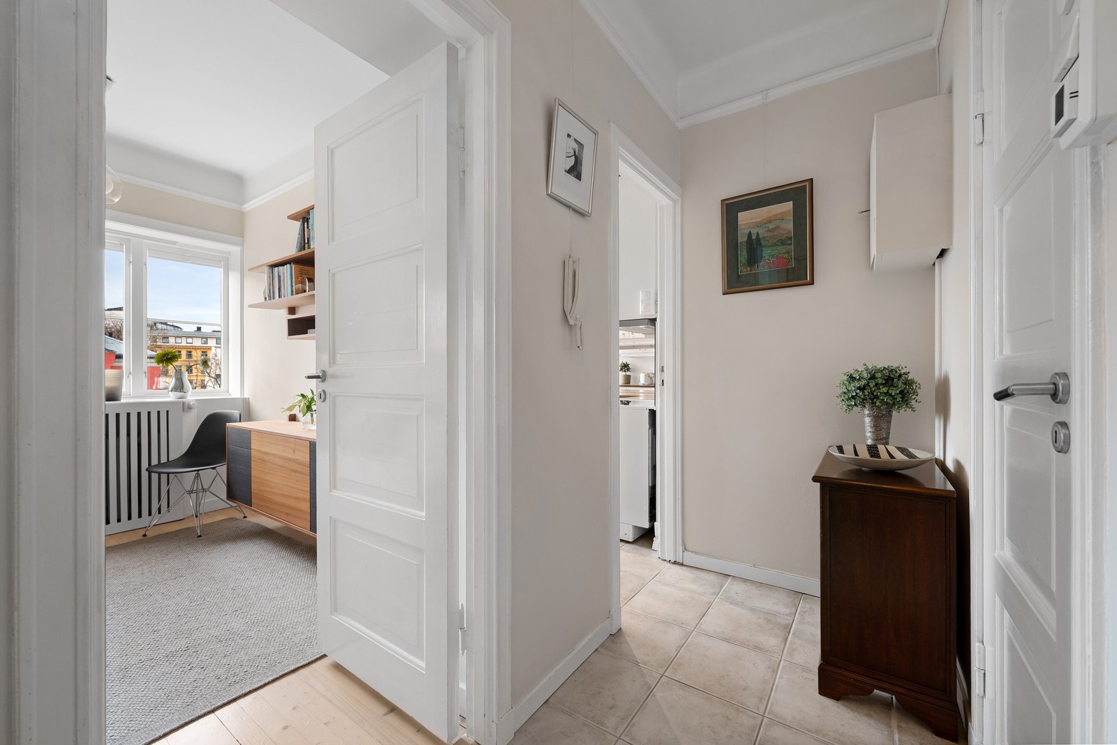 Entré. Galleribilde