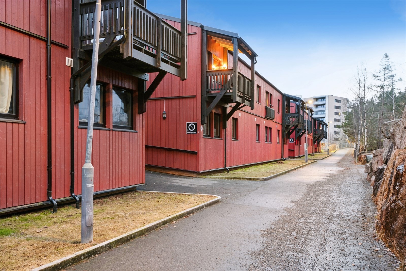 Herfra er det gangavstand til Lillomarka, som byr på et rikt utvalg av turstier og lysløyper året rundt. Galleribilde