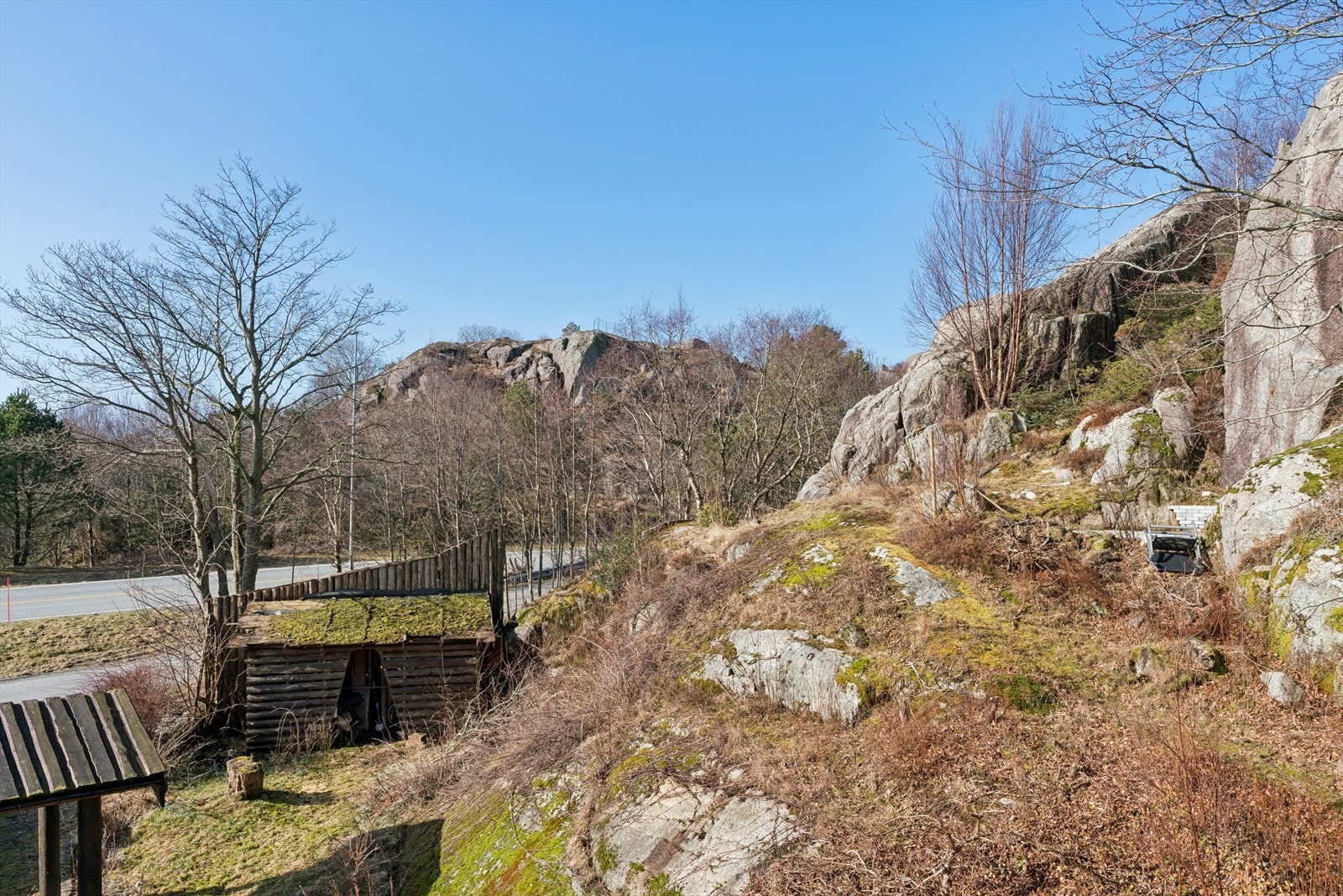 Fin utsiktsplass på tomten Galleribilde