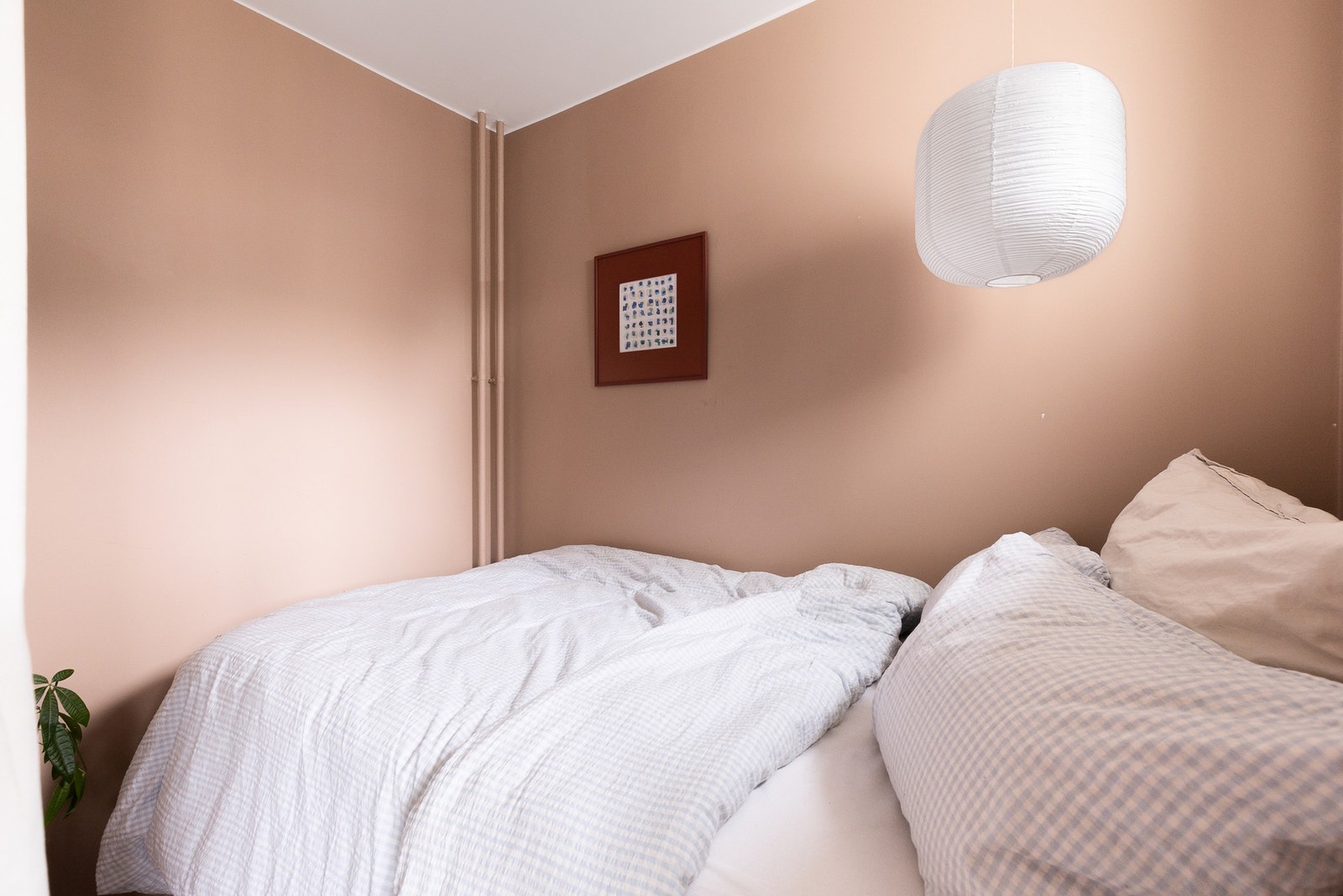 Boligen er malt i svært delikate farger som skaper en behagelig atmosfære i boligen. Galleribilde