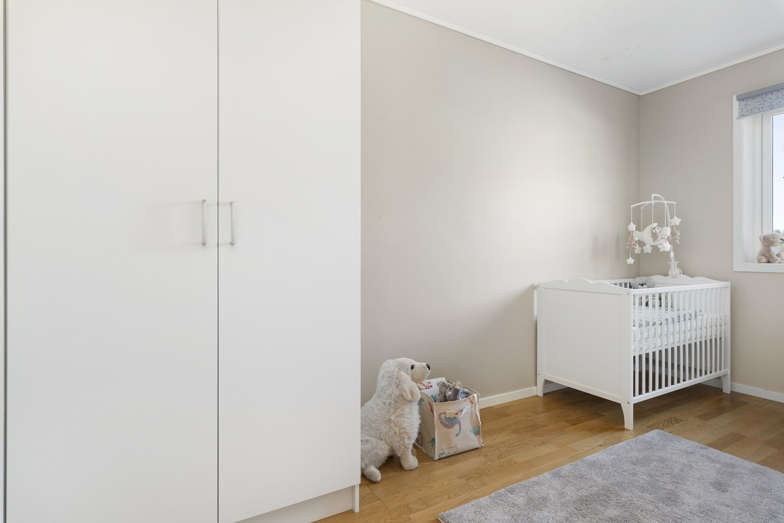 Det tredje soverommet passer ypperlig som barnerom, gjesterom eller kontor. Galleribilde