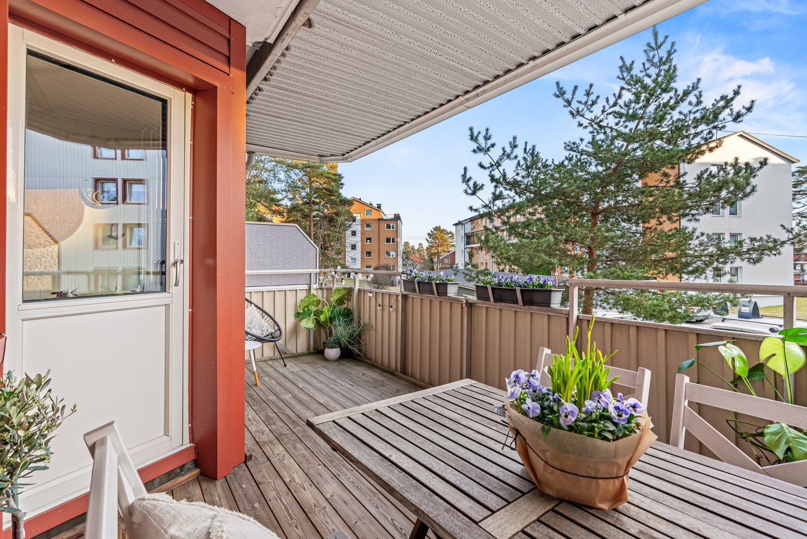 Velkommen til Vetlandsveien 76! Presentert av Privatmeglere Fridtjof Sparbo og Marius Semmerud Berg. Galleribilde