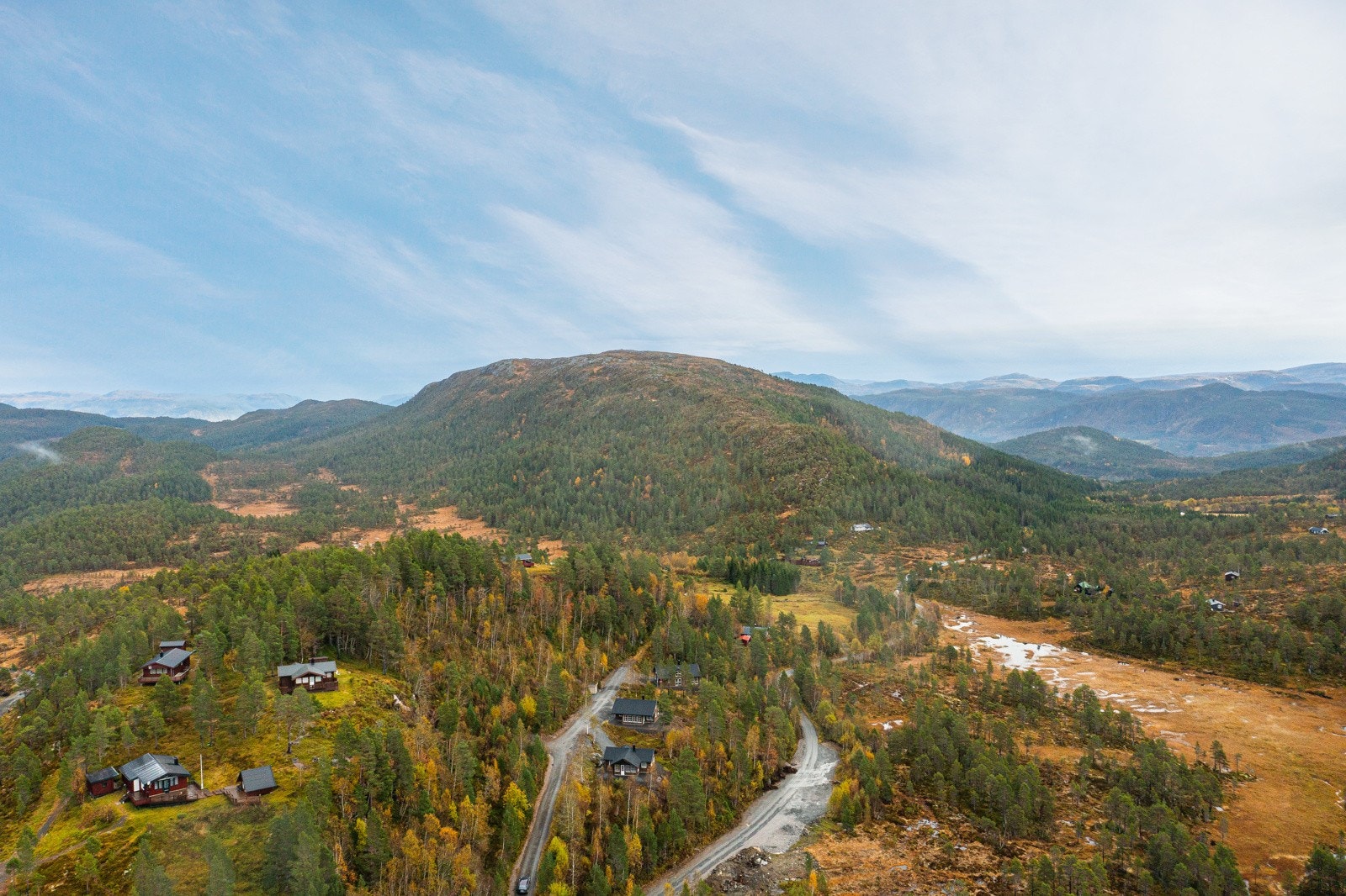 Du kan også gå opp til toppen av Todalsfjellet som ligger over 800 moh. Gjennom hele vinteren prepareres løypenettet som strekker seg ca 20 km totalt. Galleribilde