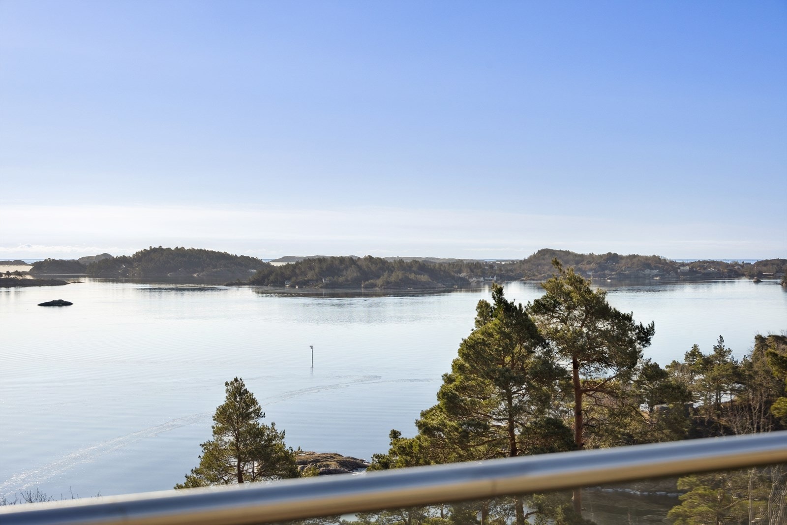 Skjærgården kan betraktes fra hele eiendommen Galleribilde