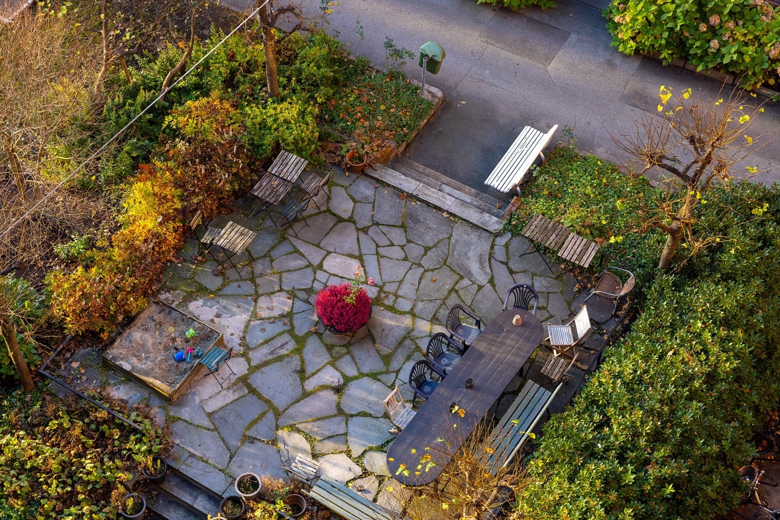 Hyggelig sittegruppe i atriet Galleribilde