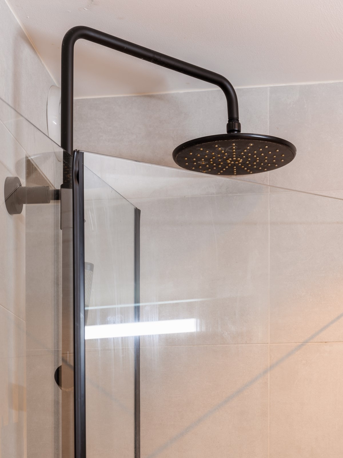 Regnfallsdusj Galleribilde