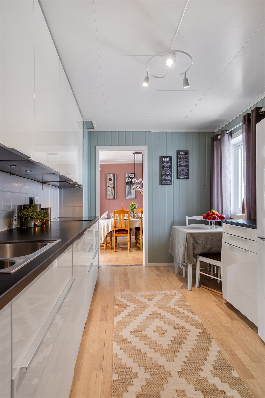 Et moderne og bruksvennlig kjøkken. Galleribilde