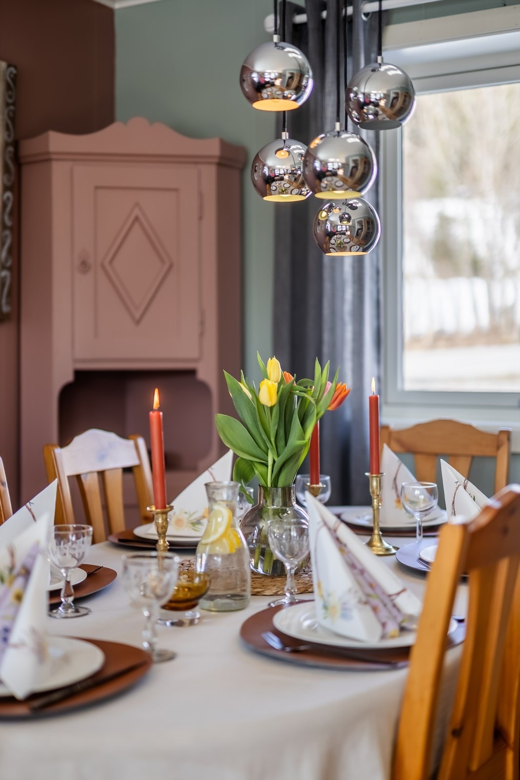 Detaljbilde fra spisestuen. Galleribilde