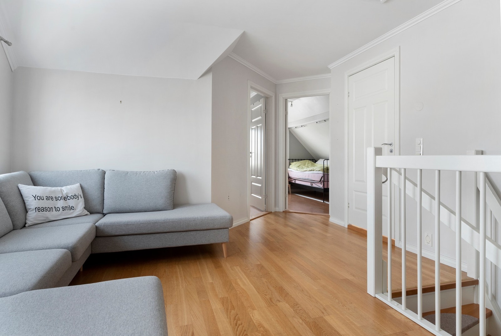 Loftstue. Galleribilde