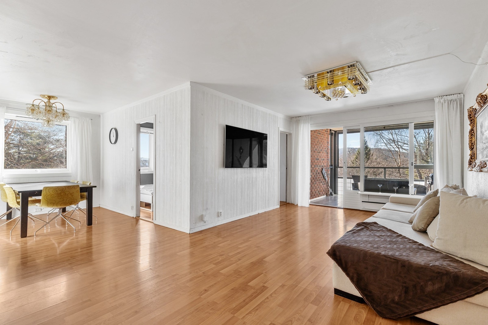 Robin Lauritzen v/ Krogsveen ønsker velkommen til Harald Sohlbergs Vei 26! Galleribilde