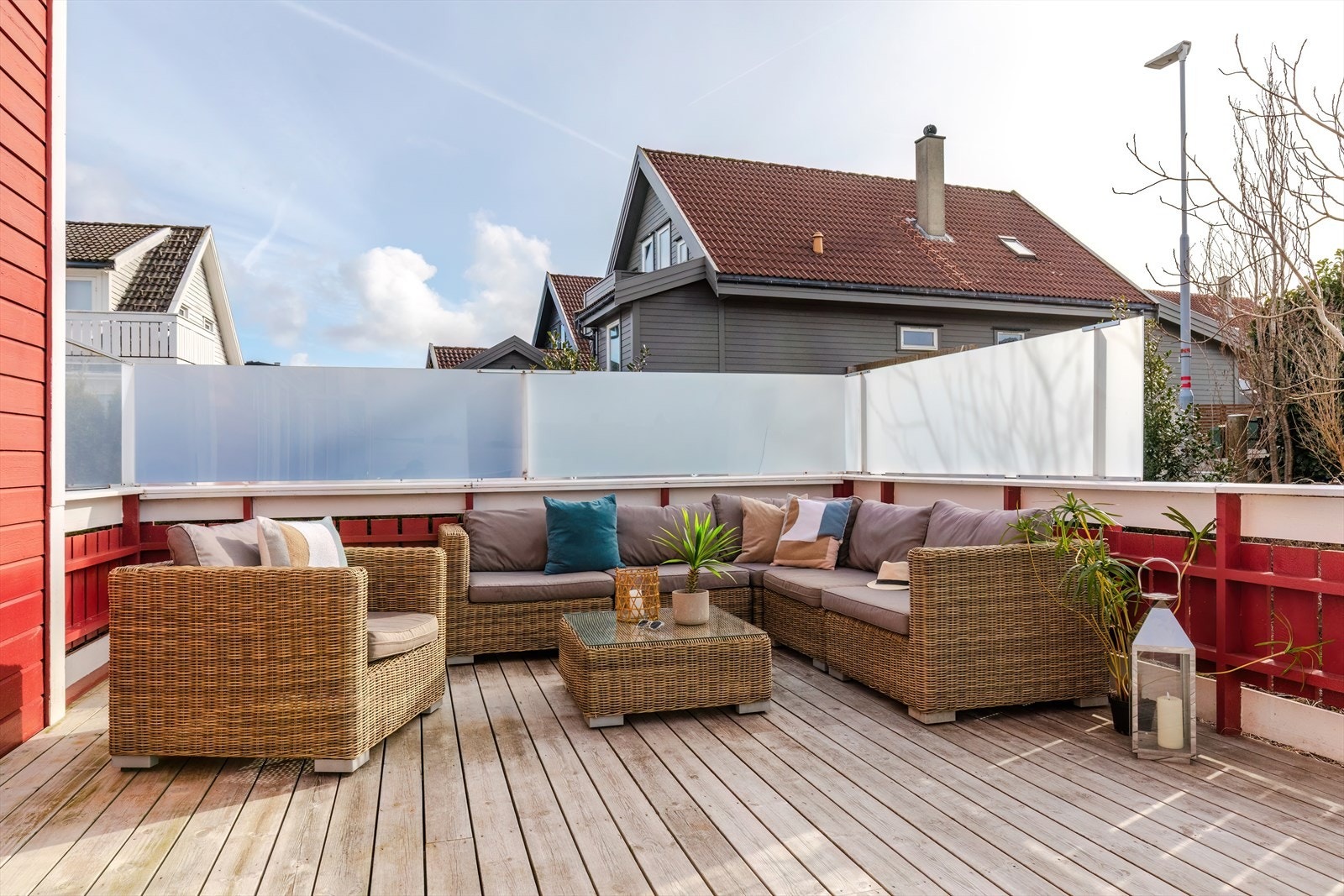 Terrasse - solrik og skjermet Galleribilde