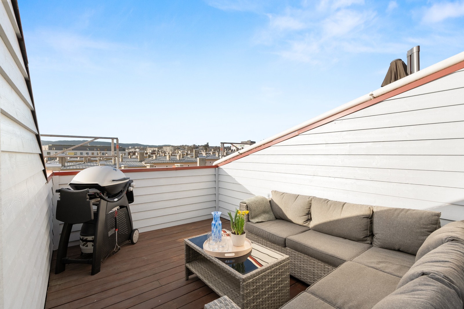 Velkommen til Grefsenveien 17, presentert av &Partners ved Henrik Jensen, tlf. 996 92 427. Galleribilde