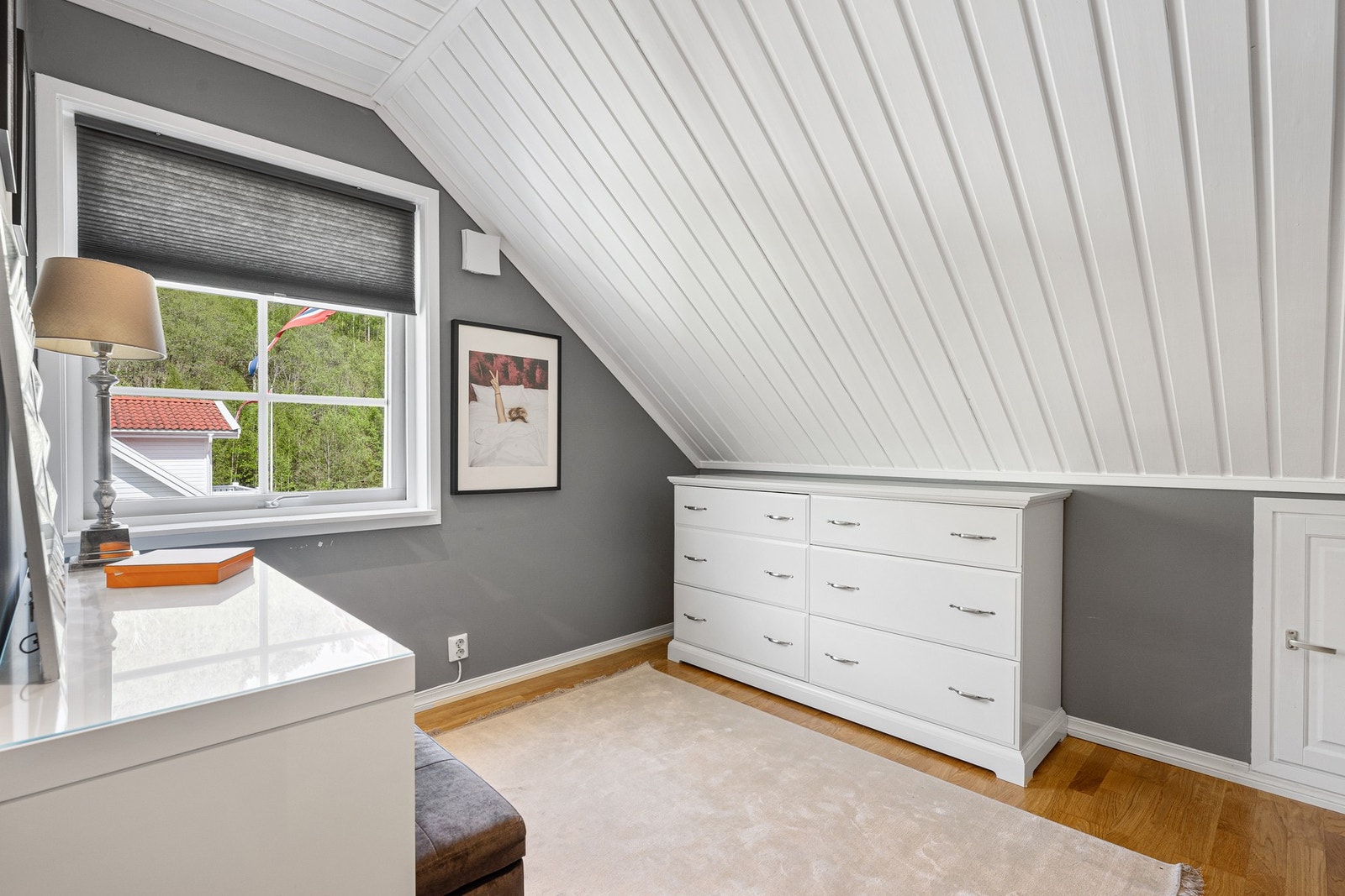 Rommene passer godt som både barnerom, gjesterom og kontor. Galleribilde
