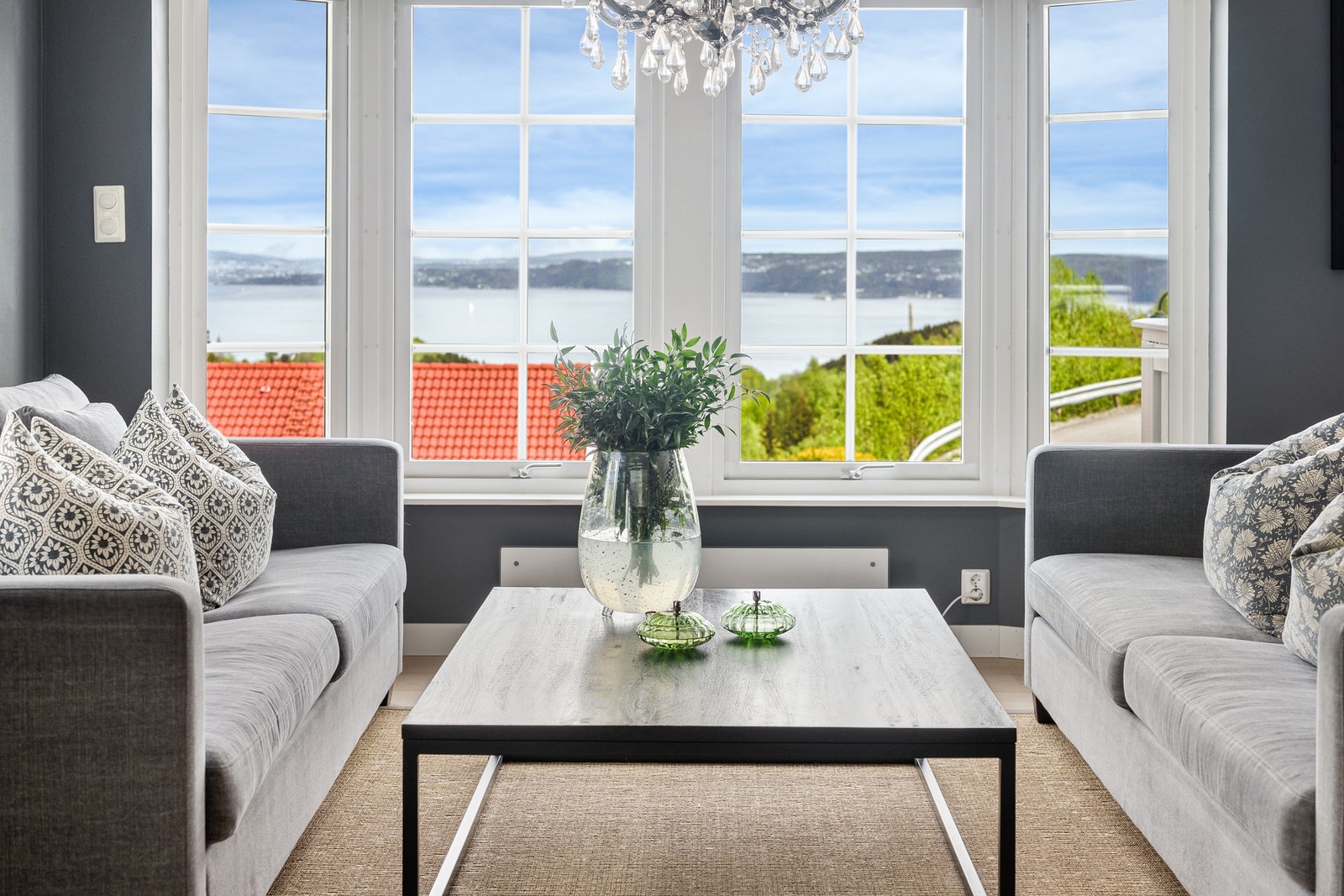 Kryp opp i sofaen og nyt utsikten! Galleribilde