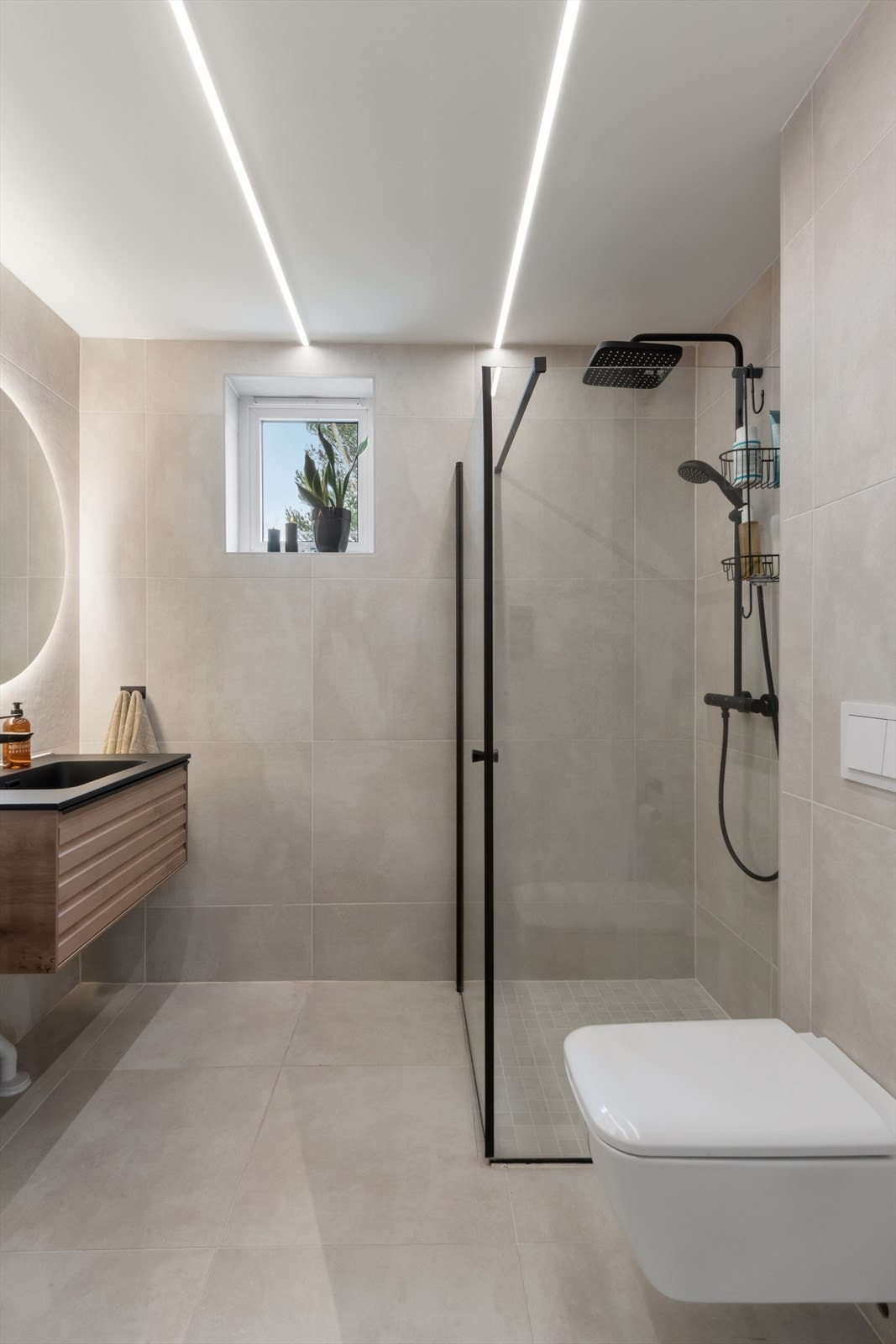 Leiligheten har et meget delikat bad. Galleribilde