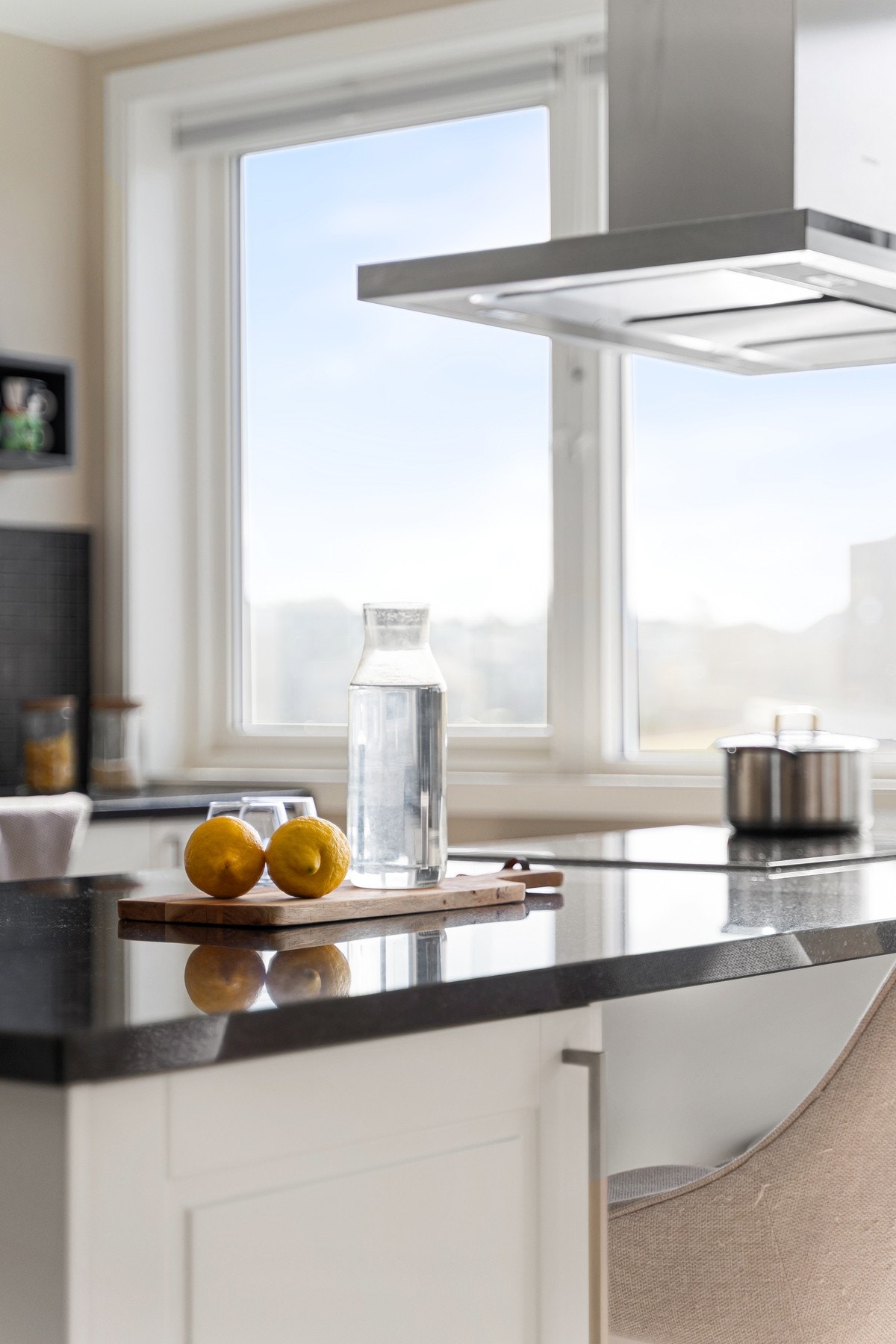 Kjøkken med utsikt, her kombineres funksjonalitet og trivsel Galleribilde