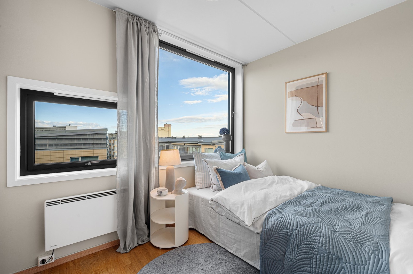 Soverom 2 er på 6,9m². Galleribilde