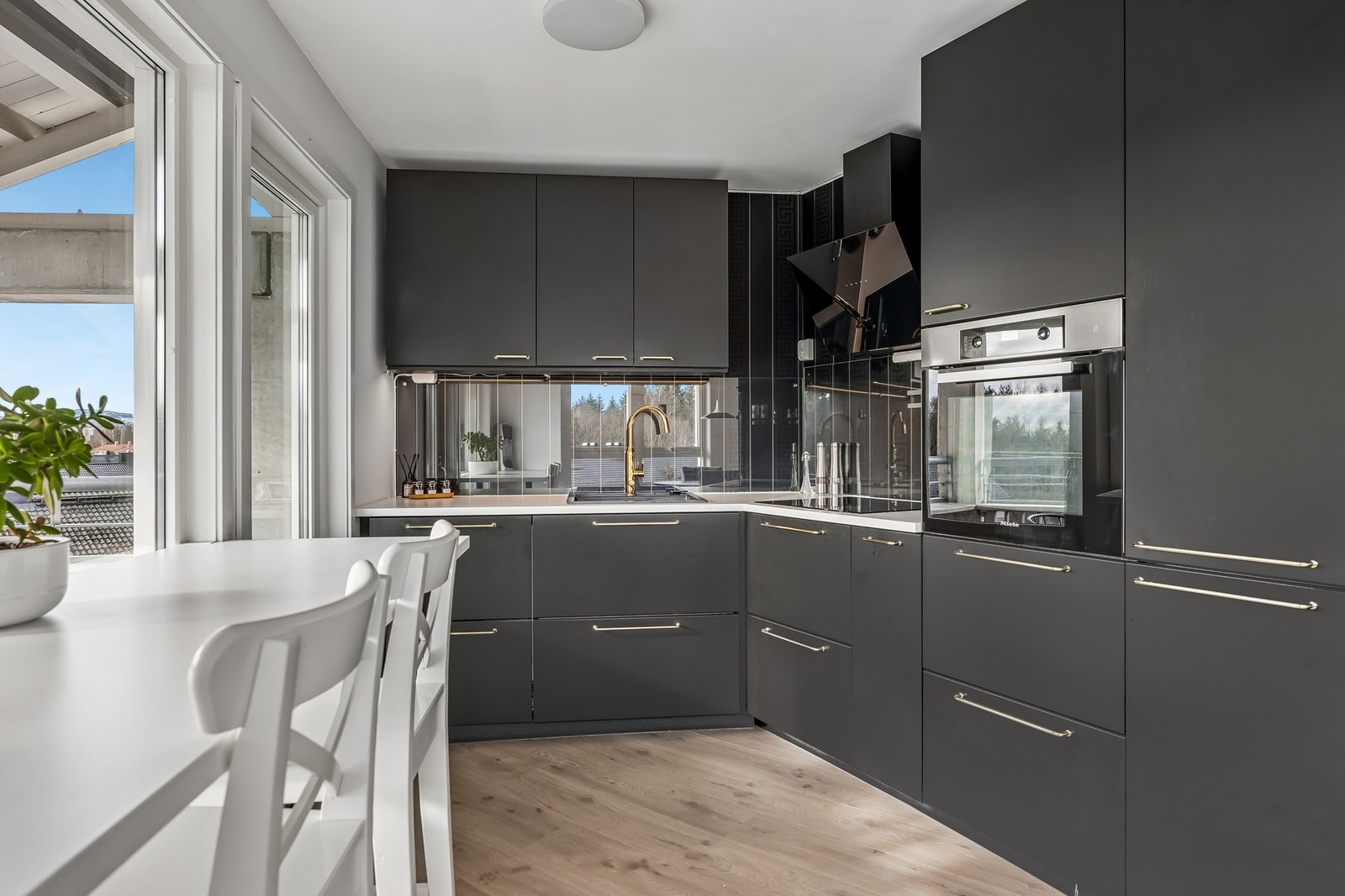 EIE eiendomsmegling ved Yasin Unal har gleden av å presentere Starrmyra 14! Foto: EFKT v/ Aleksander Jacobsen Galleribilde