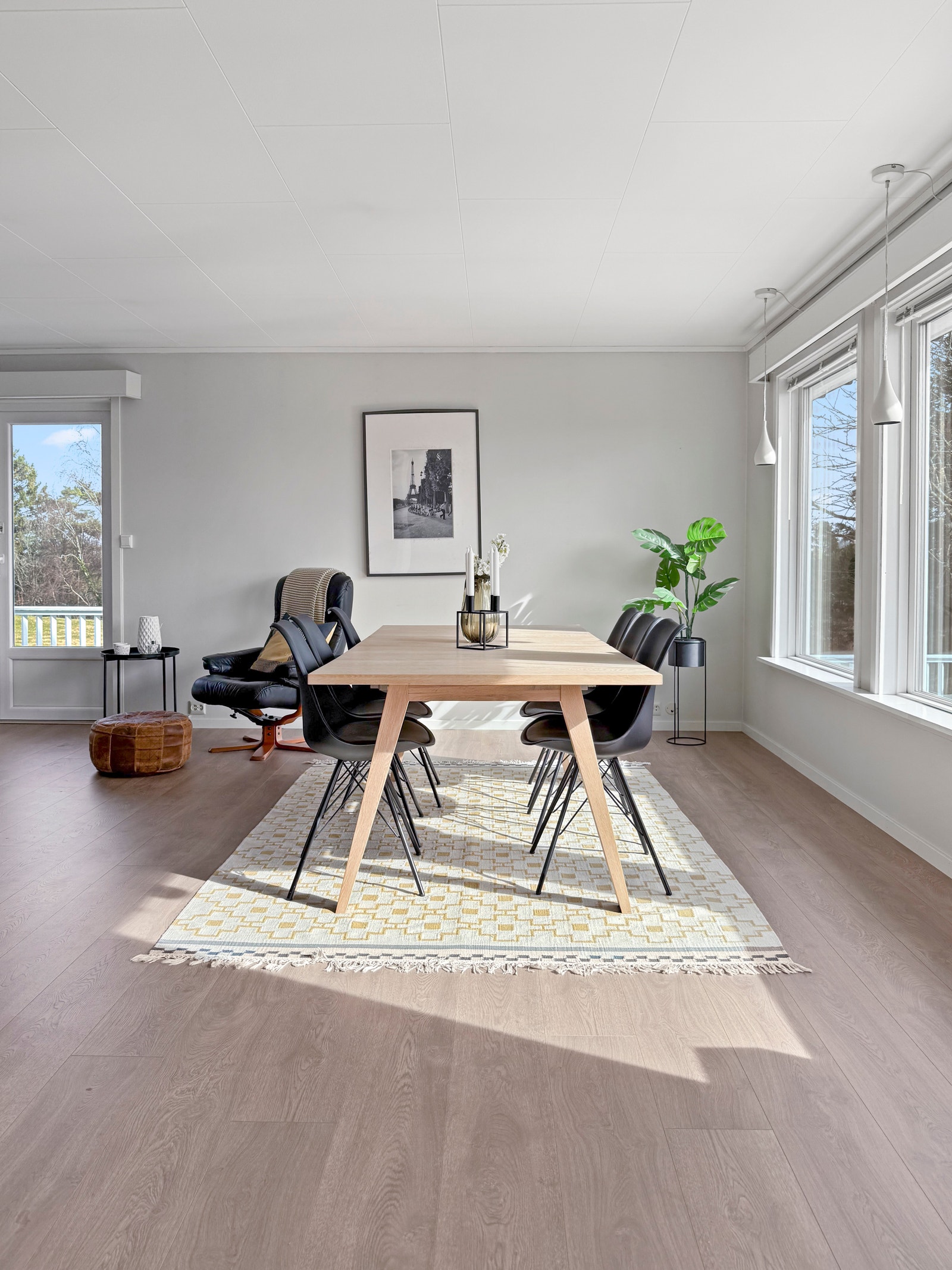 Egen spisestue. Galleribilde