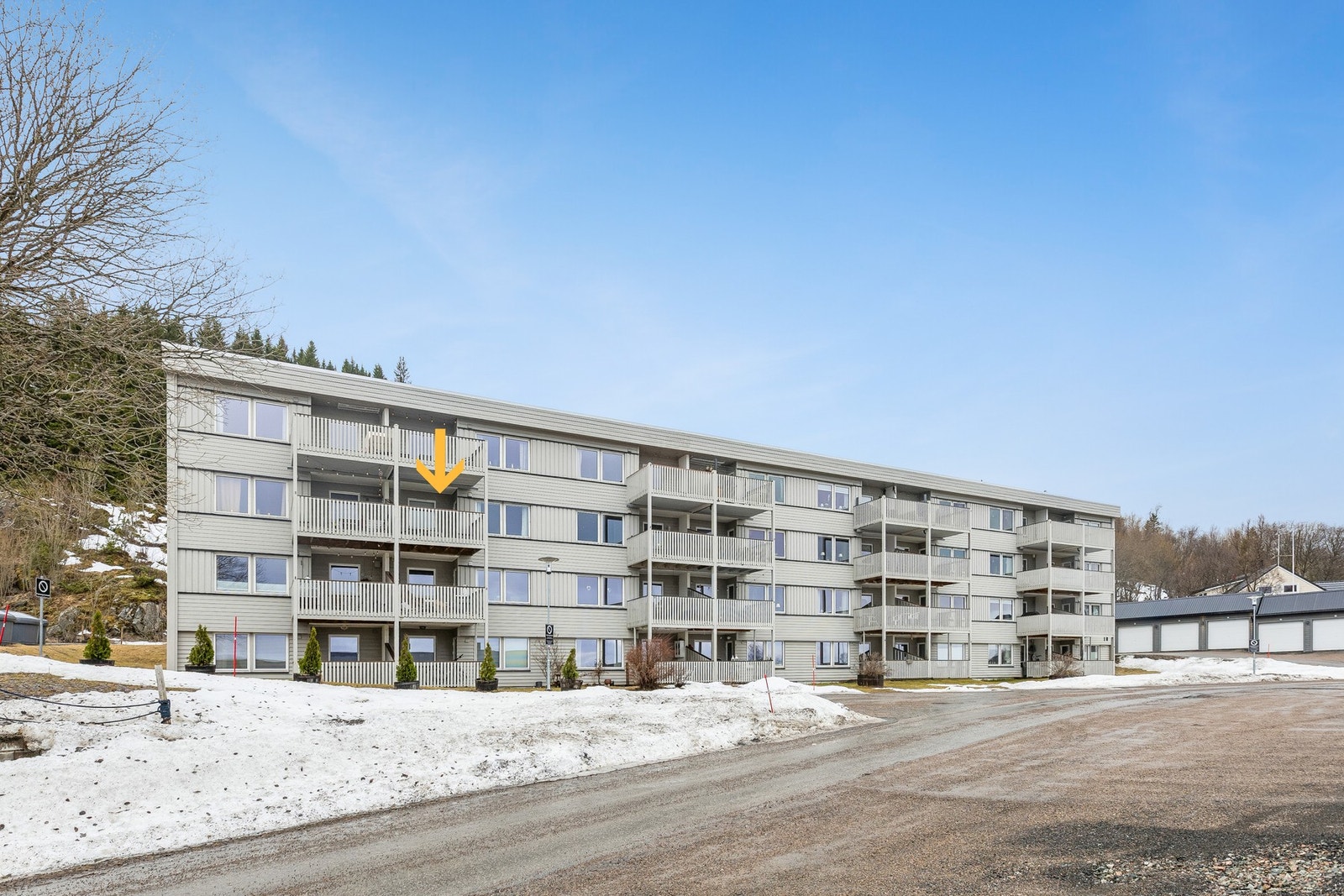 Kanebogåsen 10 D, en pen 4-roms leilighet på ett plan presenteres av Eirik Jakobsen. Foto: EFKT. Galleribilde