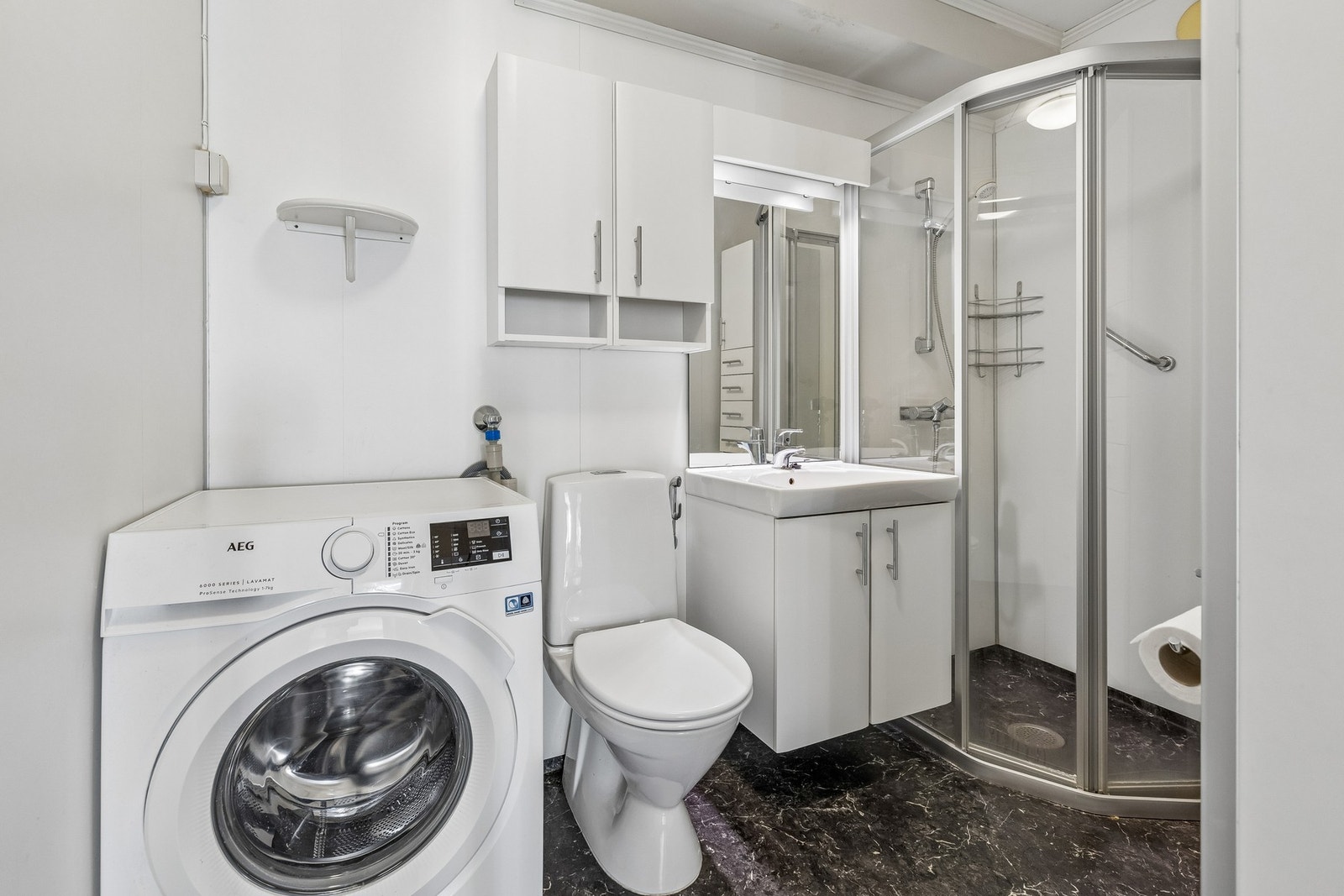Det er også opplegg for vaskemaskin og tørketrommel. Galleribilde