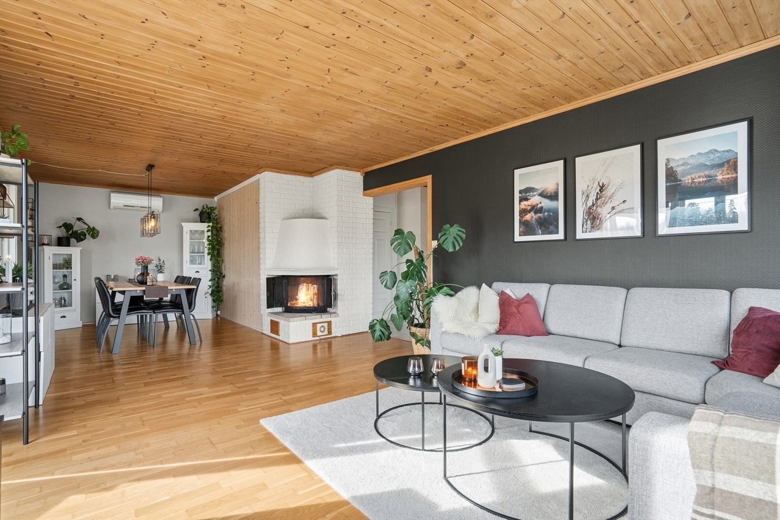 Romslig stue perfekt for familien Galleribilde