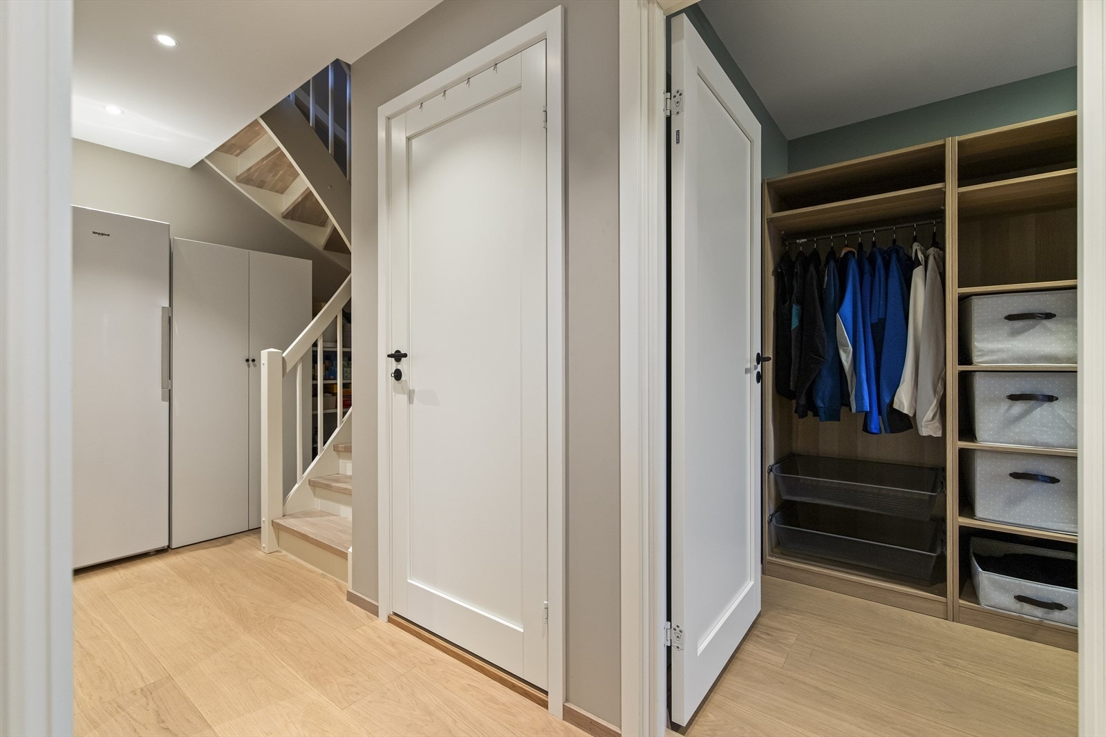 Underetasjen inneholder to soverom og et tredje bad. Galleribilde