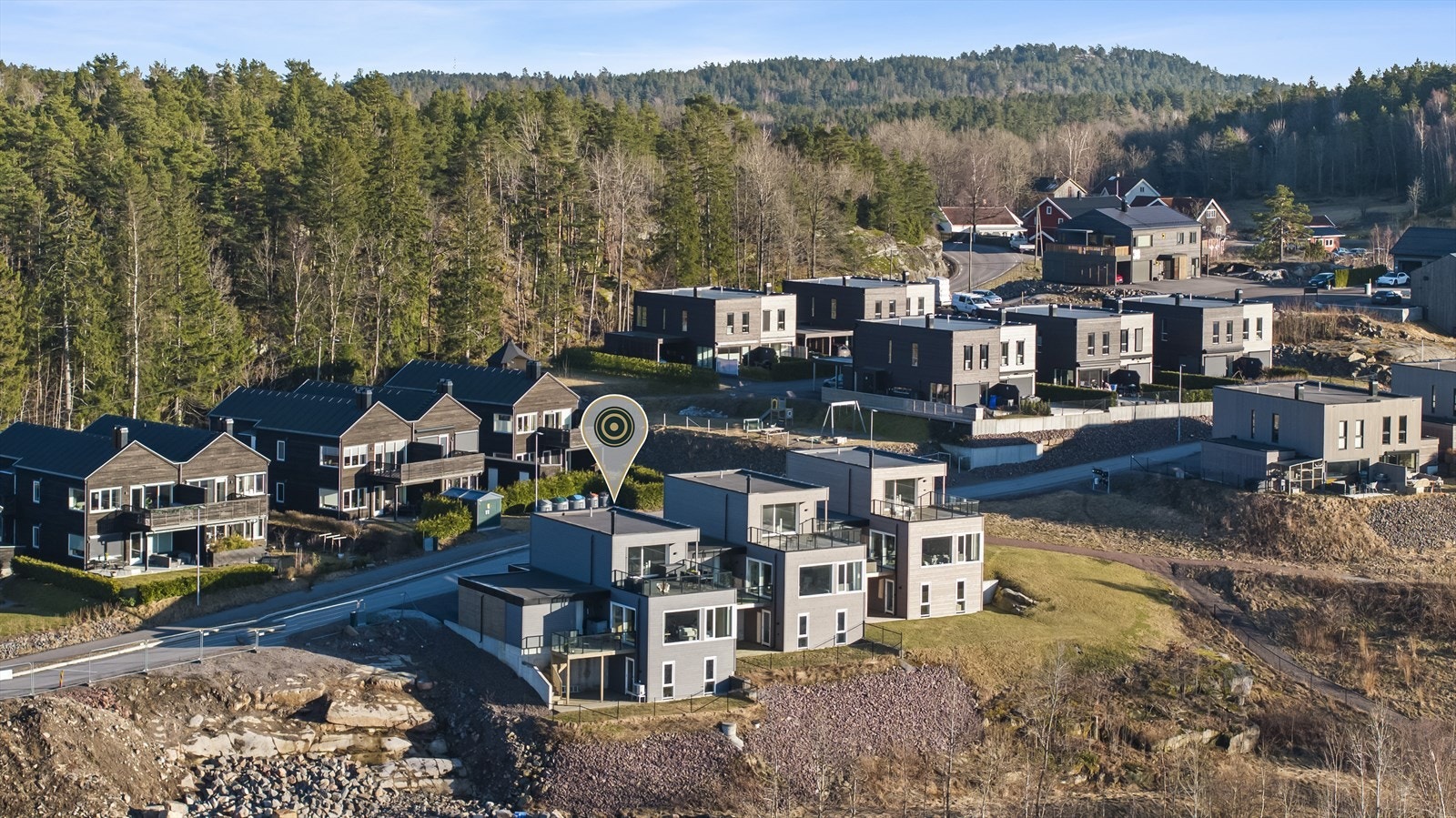 Engåstoppen 27 har en attraktiv og barnevennlig beliggenhet på Nøtterøy. Galleribilde