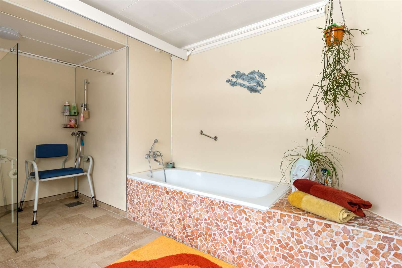 Her er det bare å tappe i badekaret og la hvilepulsen snike seg på! Galleribilde