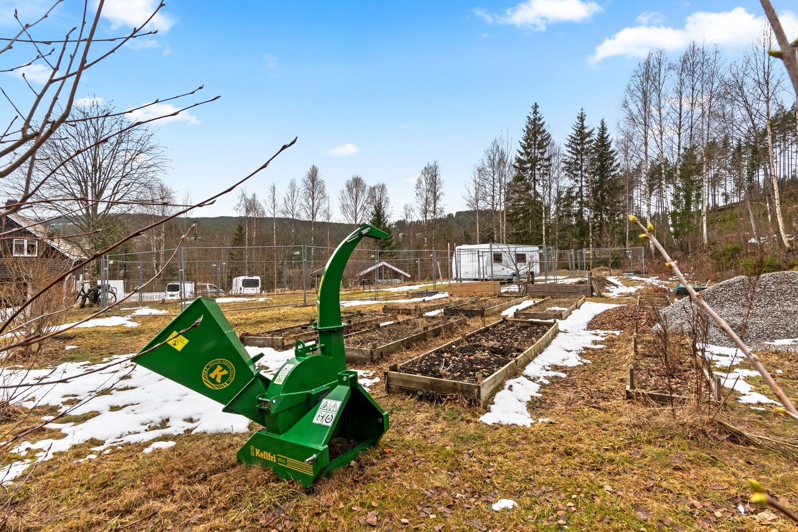 Her er det snart klart for årets klargjøring av kjøkkenhagen! Galleribilde