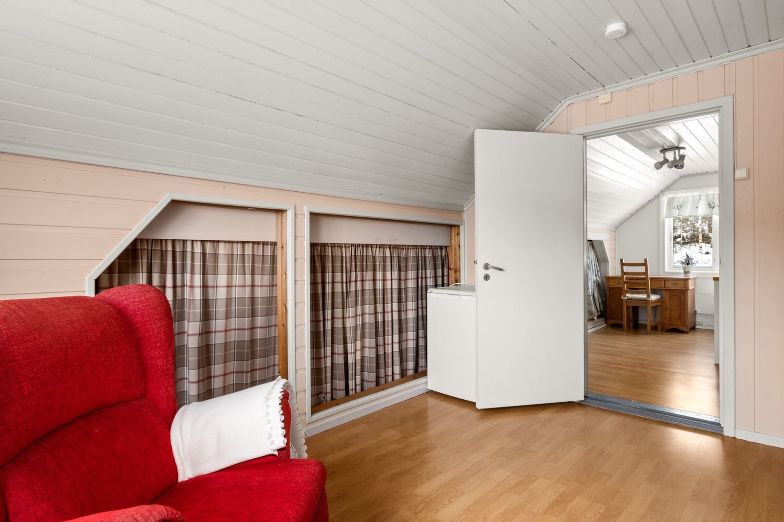 Soverom 2 som har inngang fra kontoret! Galleribilde