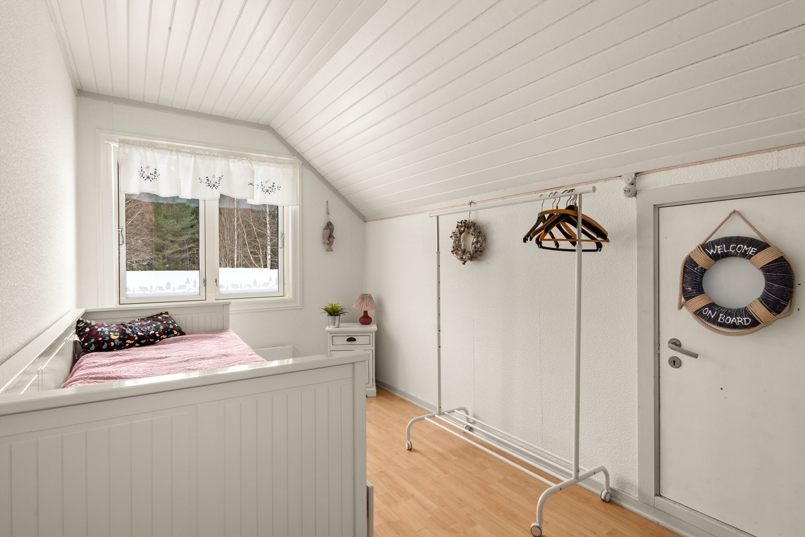 Og også her er det inngang til kneloft! Galleribilde